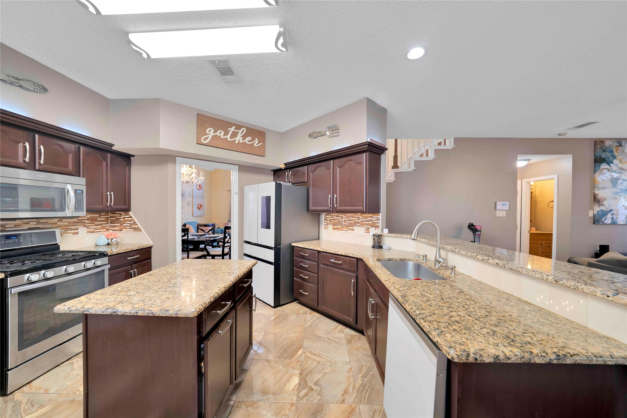 9352 Riverwalk Lane, Irving, TX, 75063