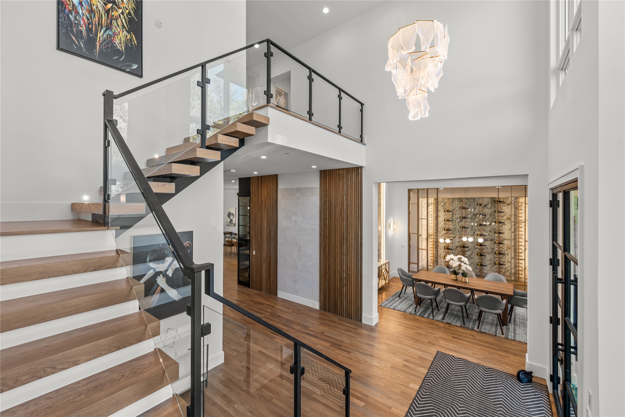 Property photo 03 of 6006 Meadow Crest, Dallas, TX 75230 | MLS #21139071