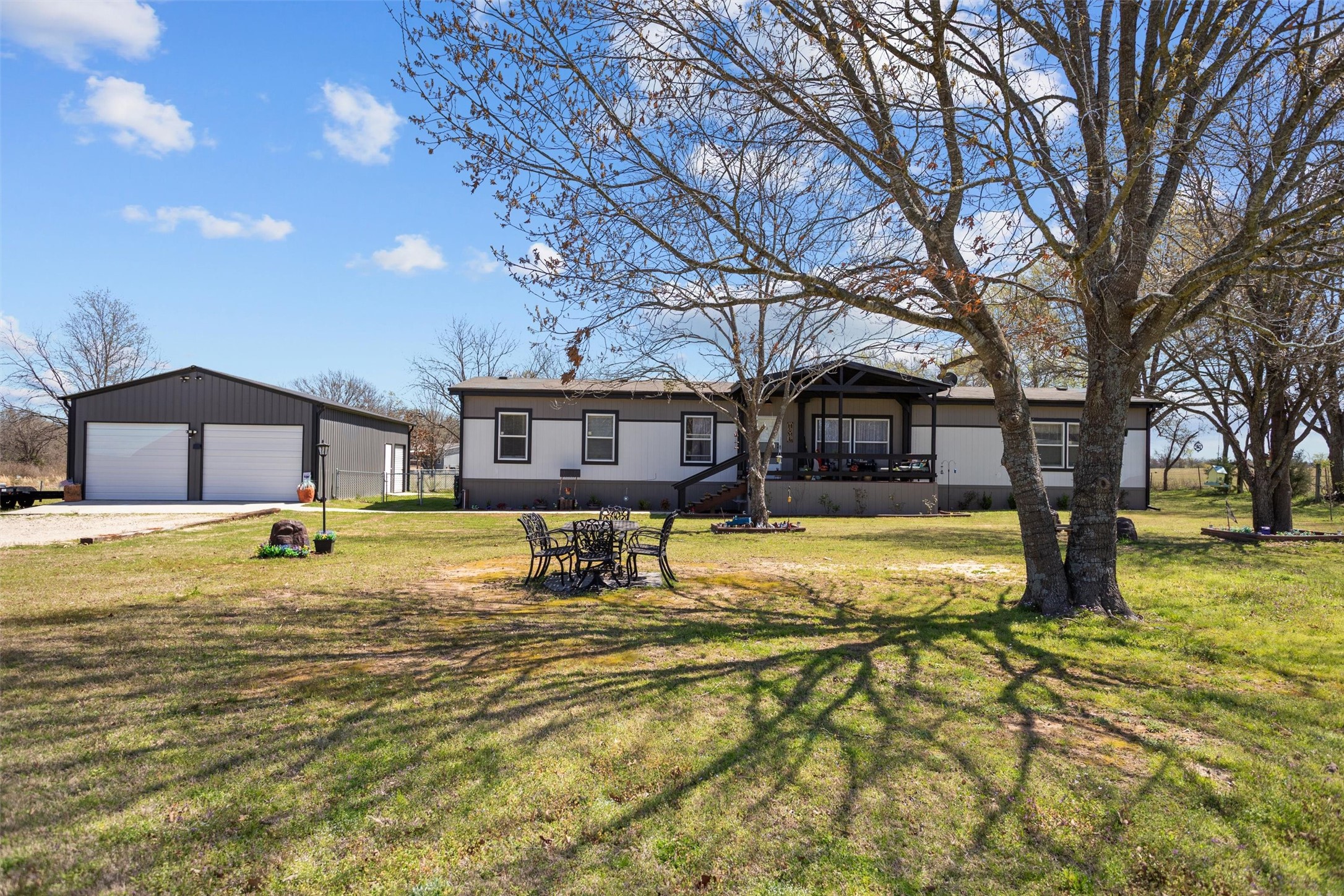 Property photo 01 of 254 County Road 1727, Yantis, TX 75497 | MLS #21140890