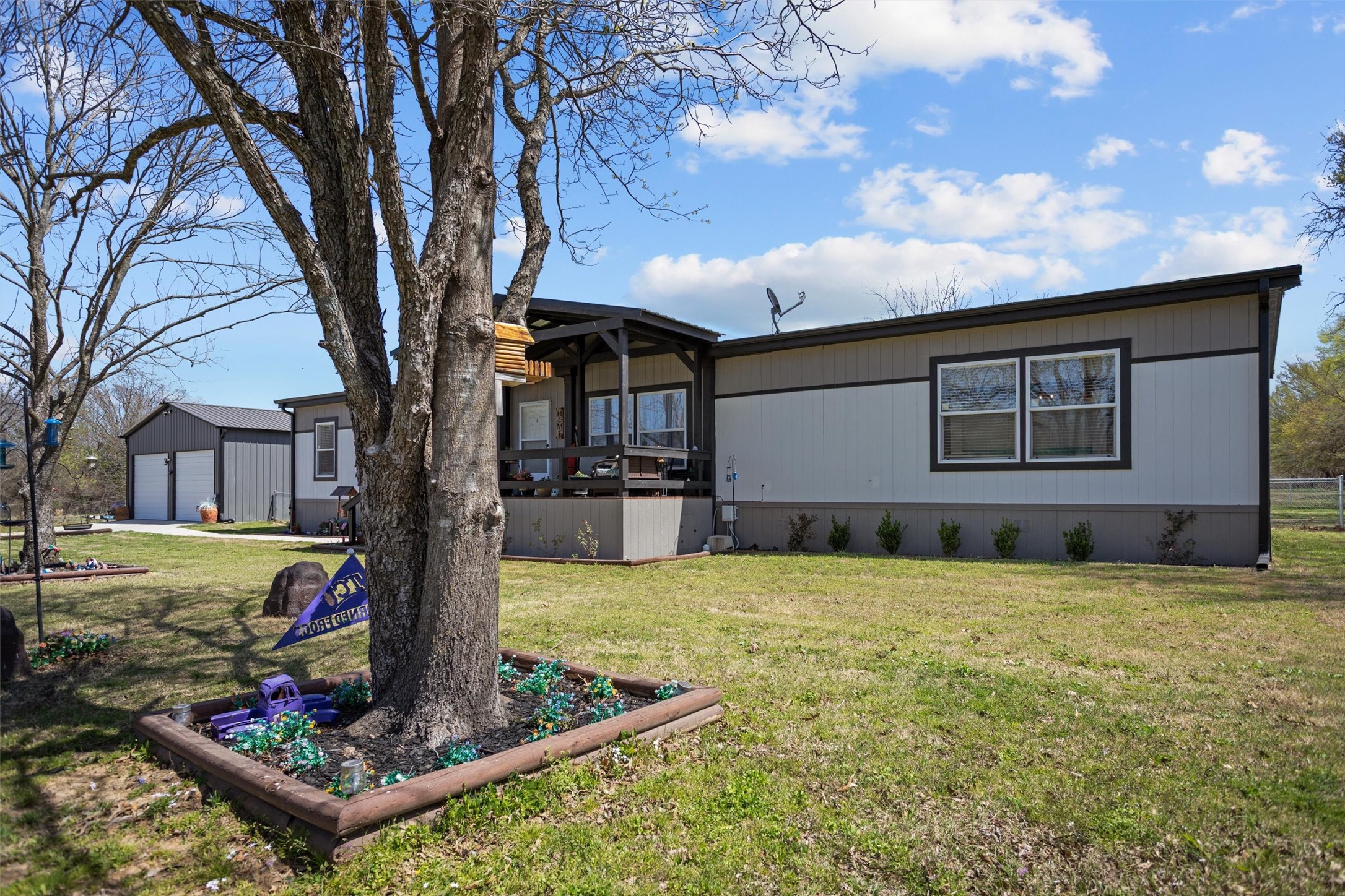 Property photo 04 of 254 County Road 1727, Yantis, TX 75497 | MLS #21140890