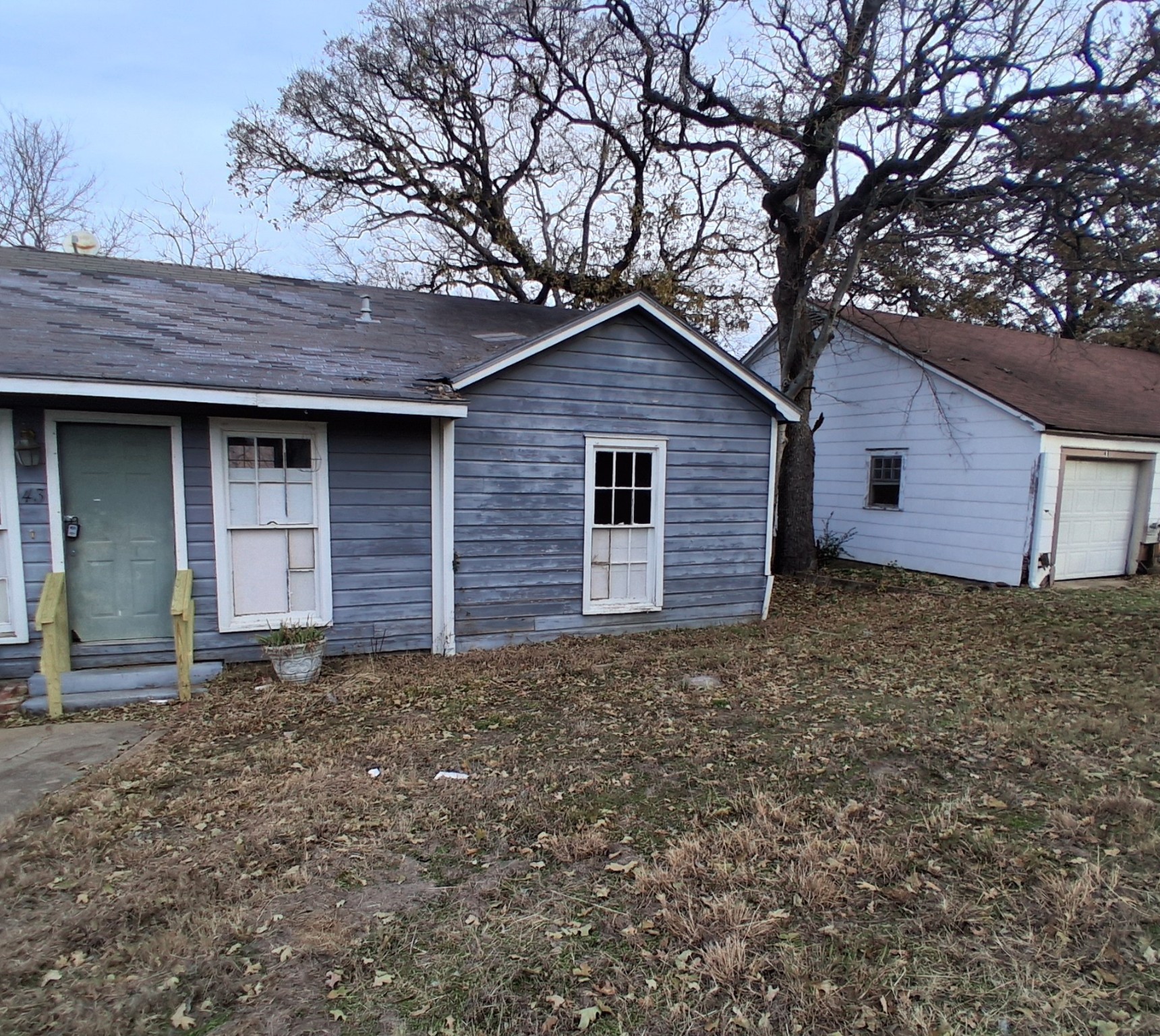 Property photo 03 of 43 W Parnell Street, Denison, TX 75020 | MLS #21141391