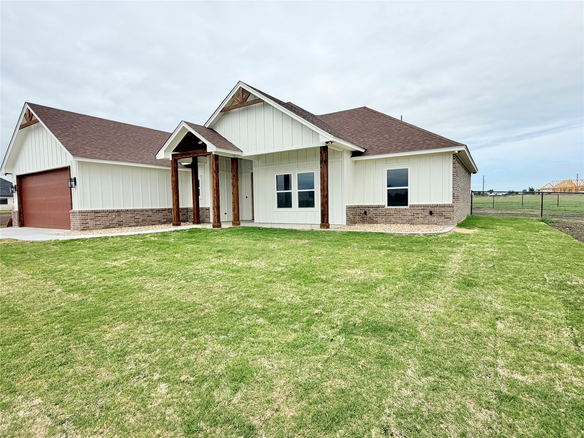 Property photo 03 of 1017 Sabrina Court, Weatherford, TX 76085 | MLS #21141677