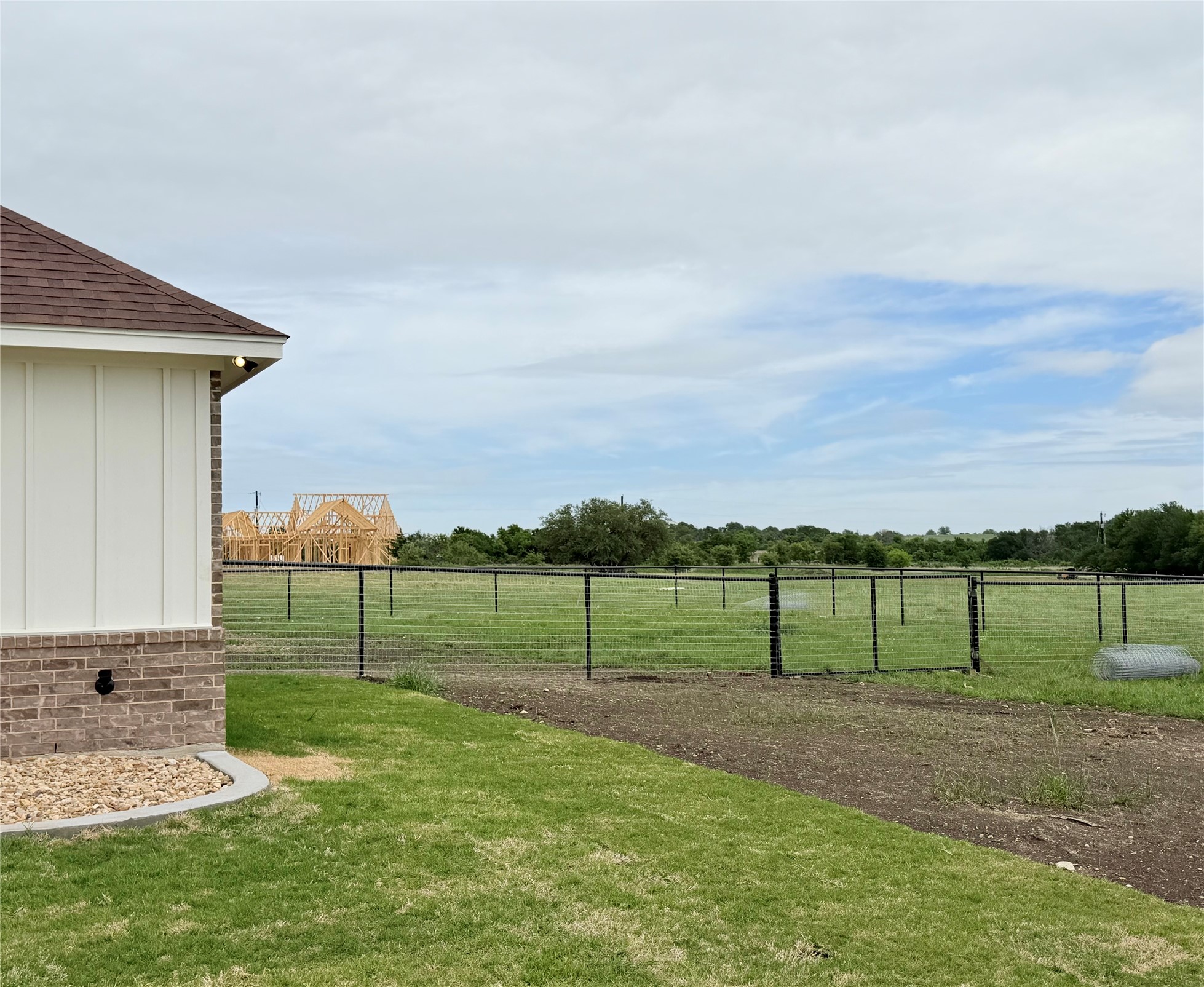 Property photo 04 of 1017 Sabrina Court, Weatherford, TX 76085 | MLS #21141677