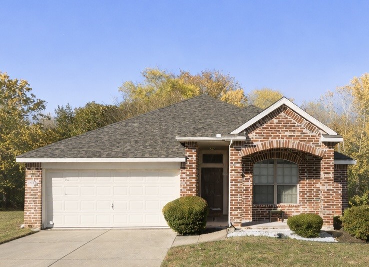 Property photo 01 of 620 Cypress Hill Drive, Mckinney, TX 75071 | MLS #21142058