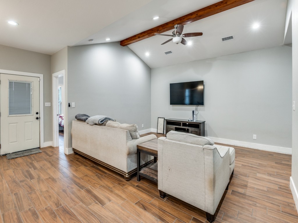 908 E Decatur Street, Ennis, TX, 75119