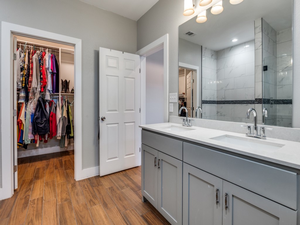908 E Decatur Street, Ennis, TX, 75119
