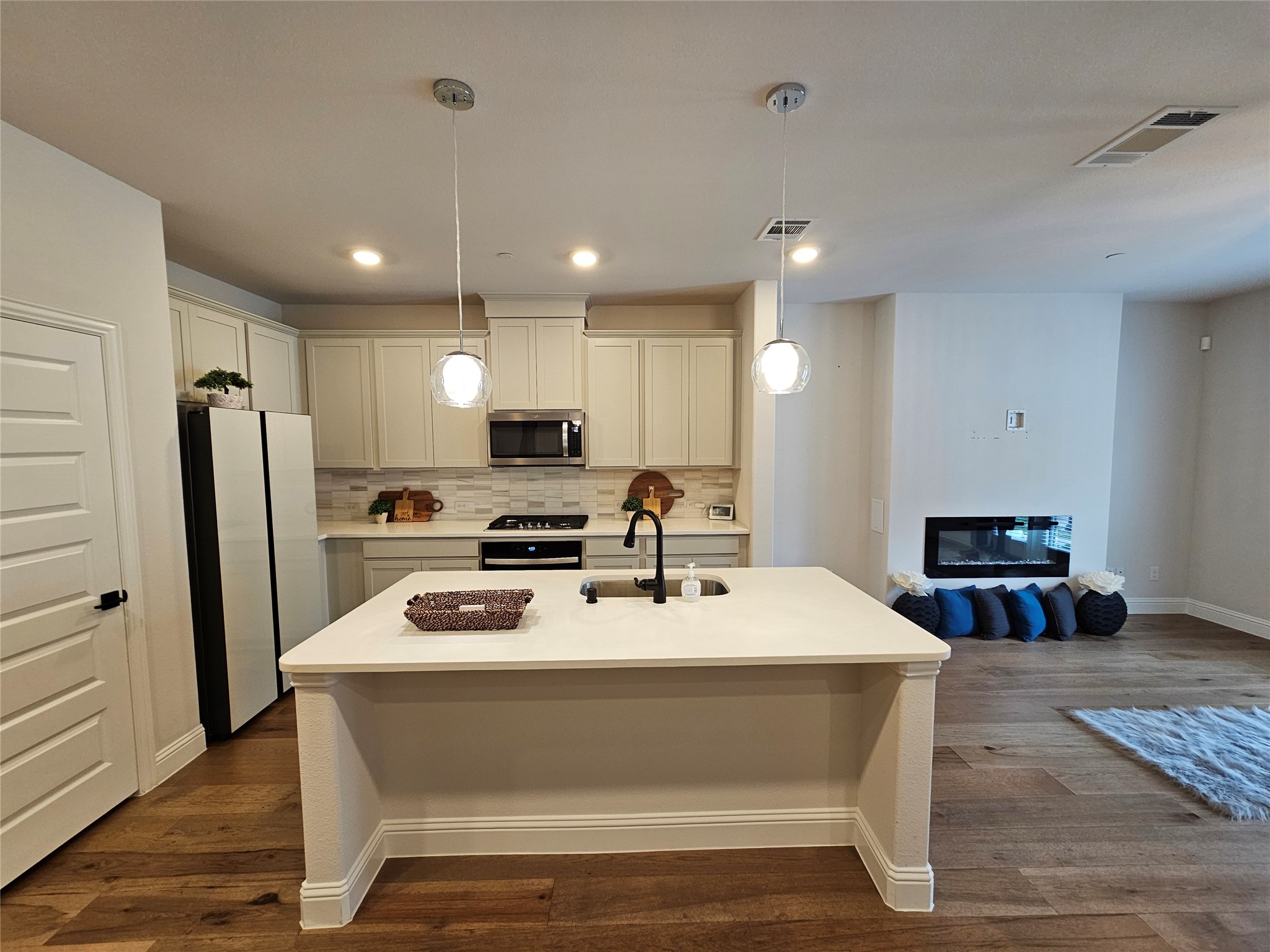 Property photo 01 of 7852 Manilla Drive, Rowlett, TX 75088 | MLS #21142729