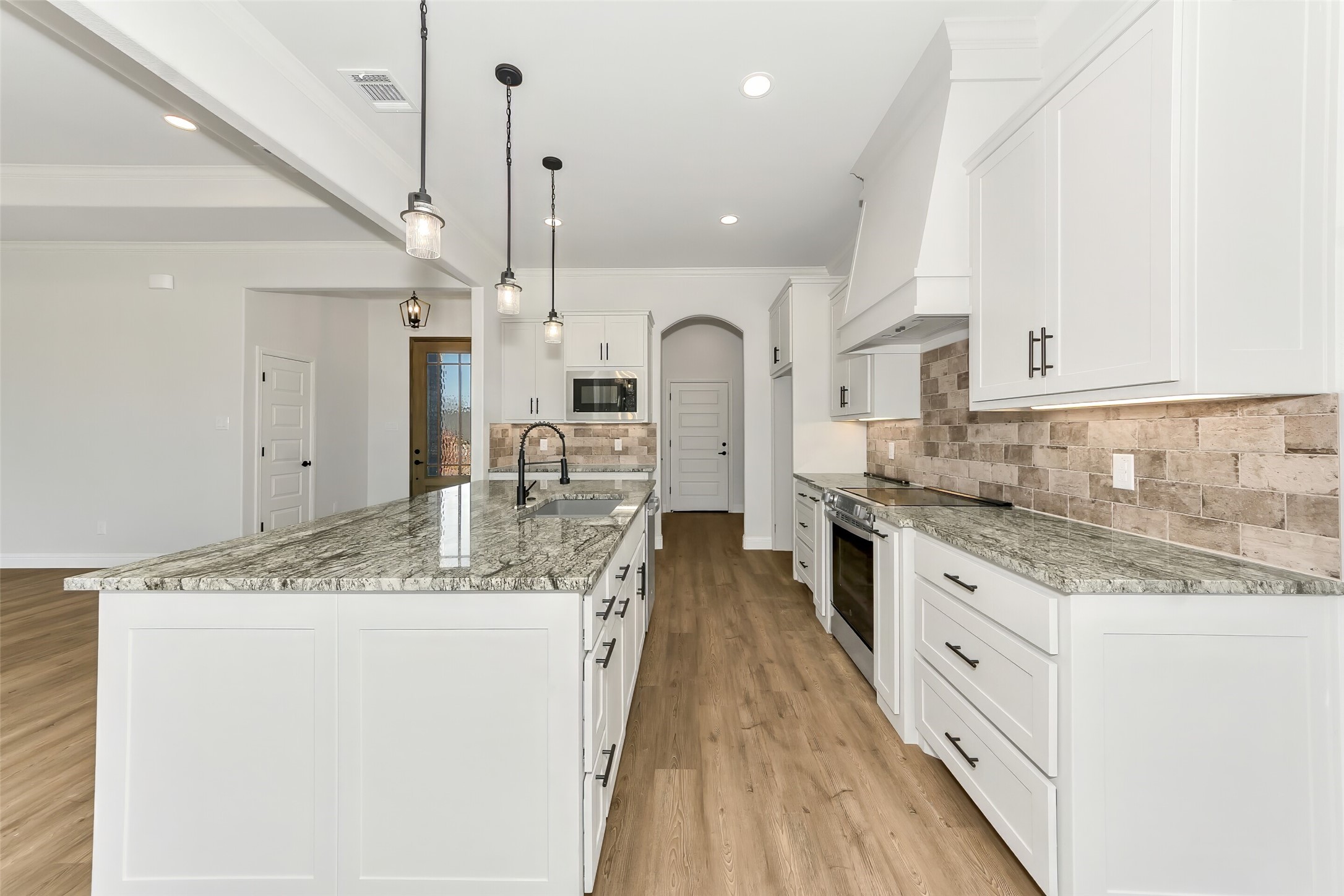 801 Holiday Hills Drive, Mineral Wells, TX, 76067