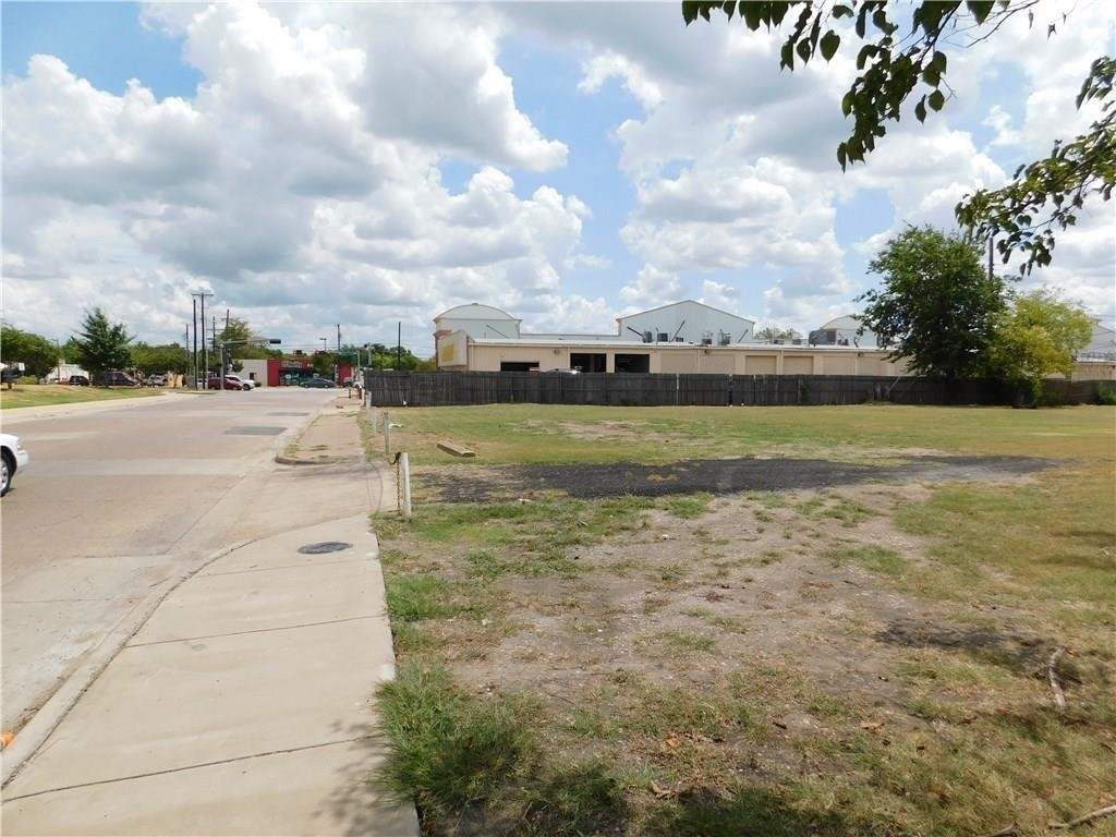 8014 Blossom Lane, Dallas, TX, 75227