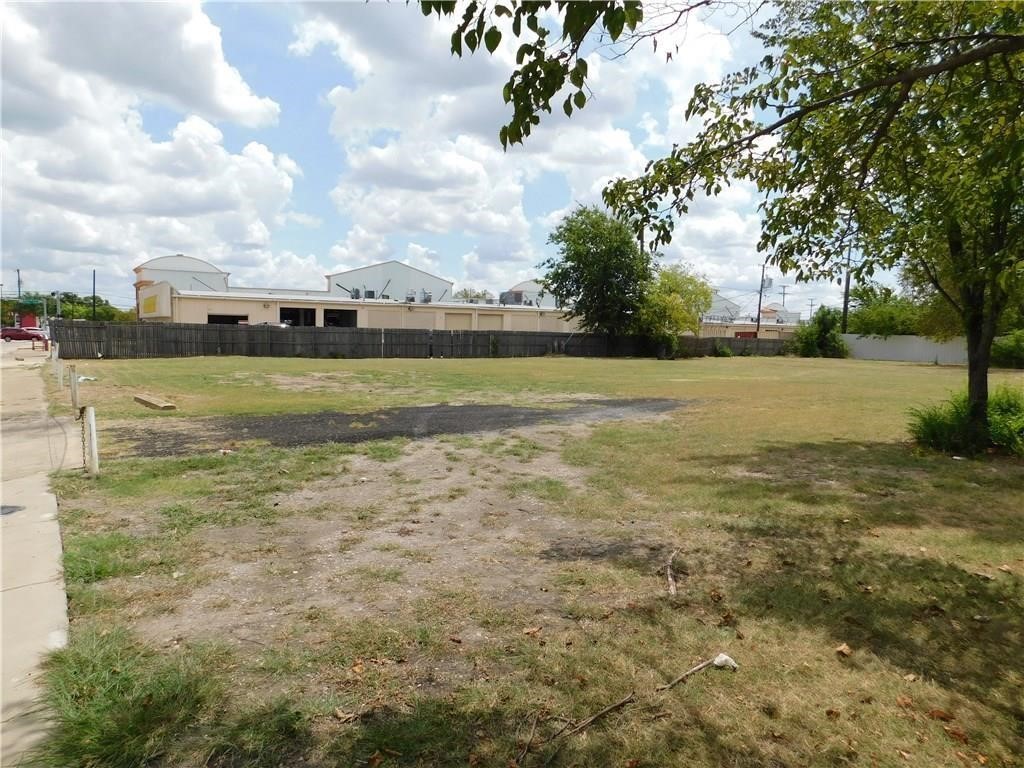 8014 Blossom Lane, Dallas, TX, 75227