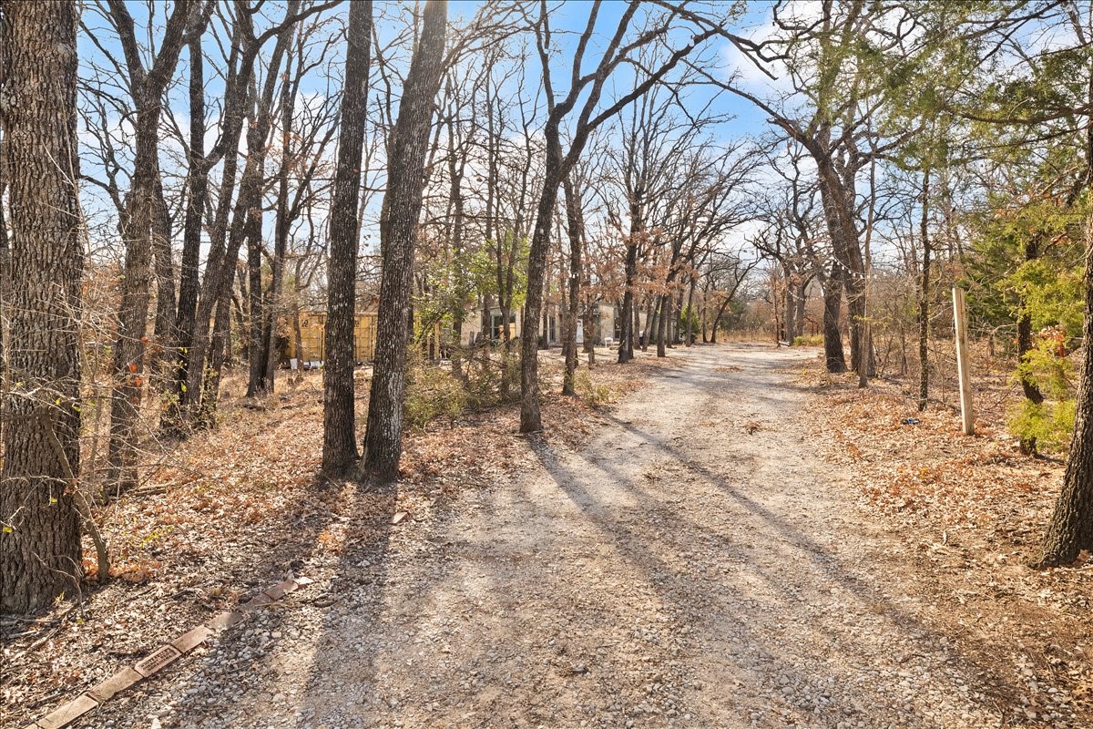 100 Sands Drive, Azle, TX, 76020
