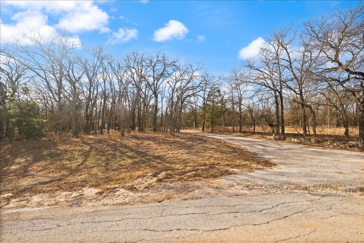 100 Sands Drive, Azle, TX, 76020