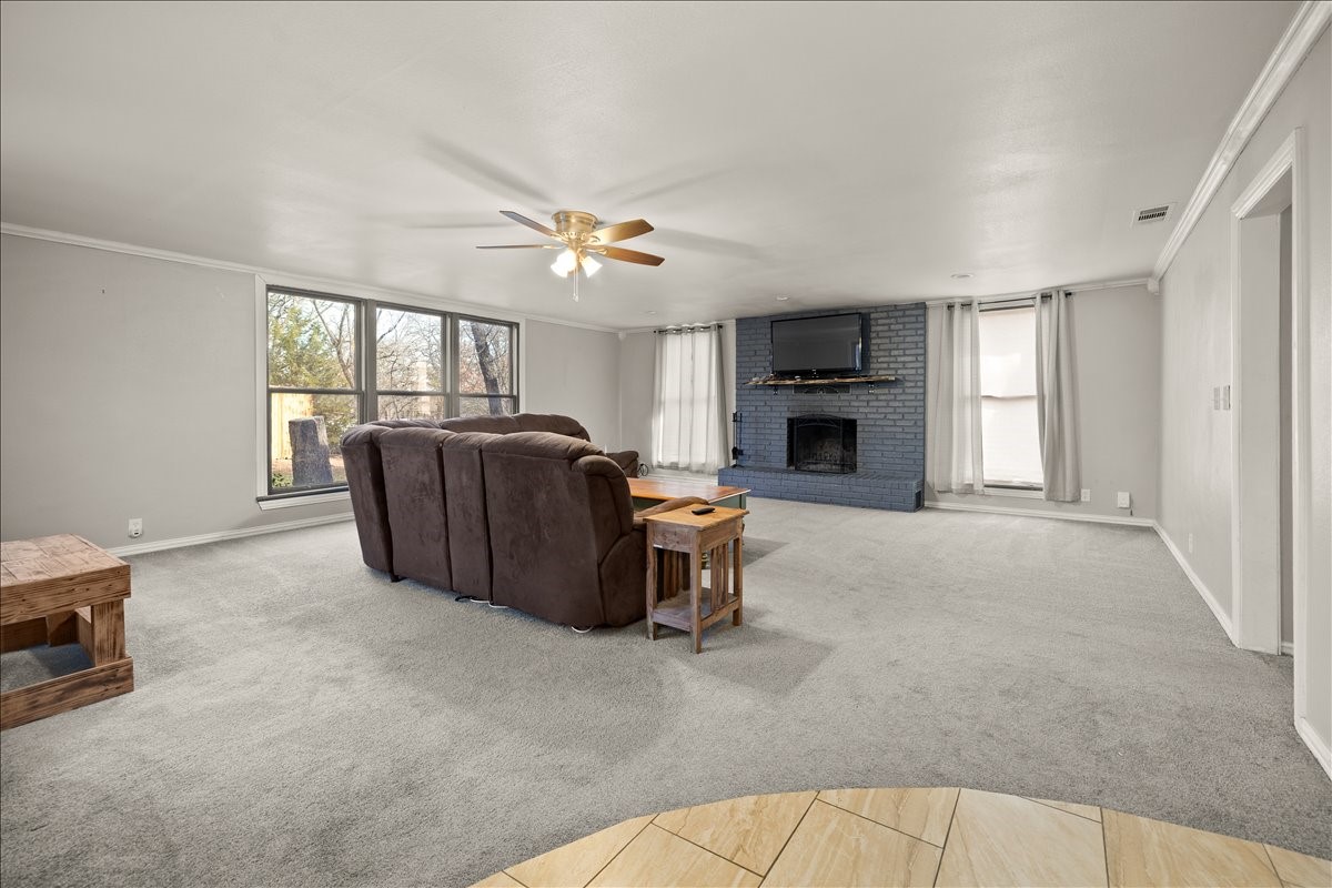 100 Sands Drive, Azle, TX, 76020