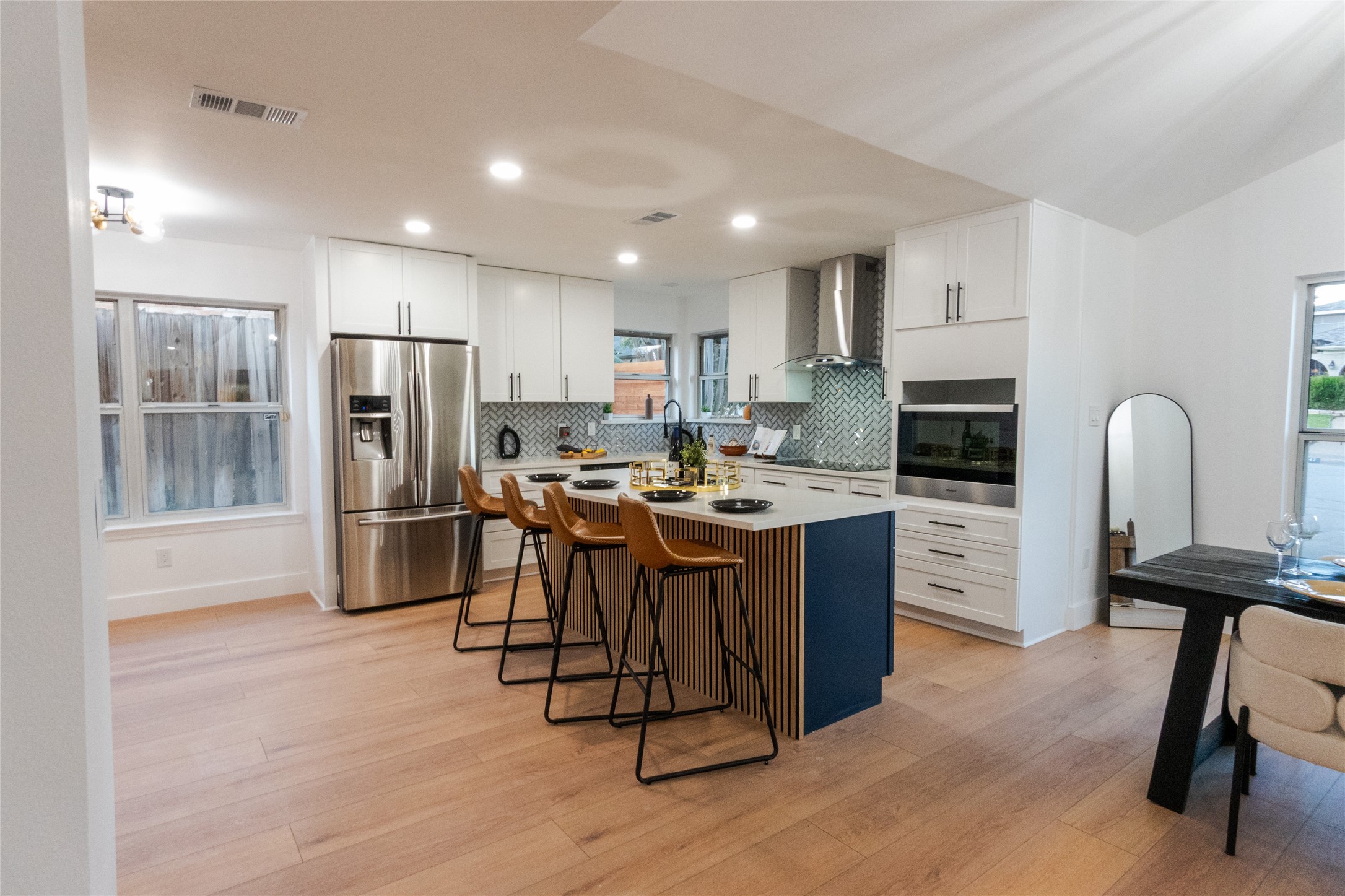 9648 Fallbrook Drive, Dallas, TX, 75243