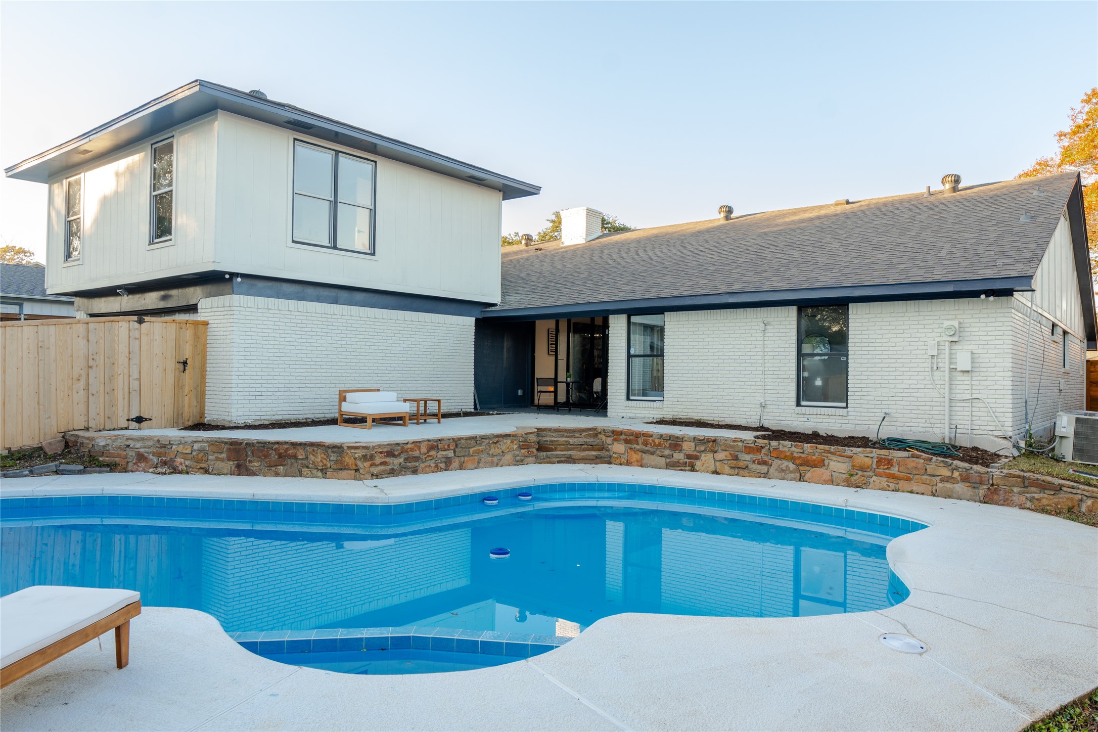 9648 Fallbrook Drive, Dallas, TX, 75243