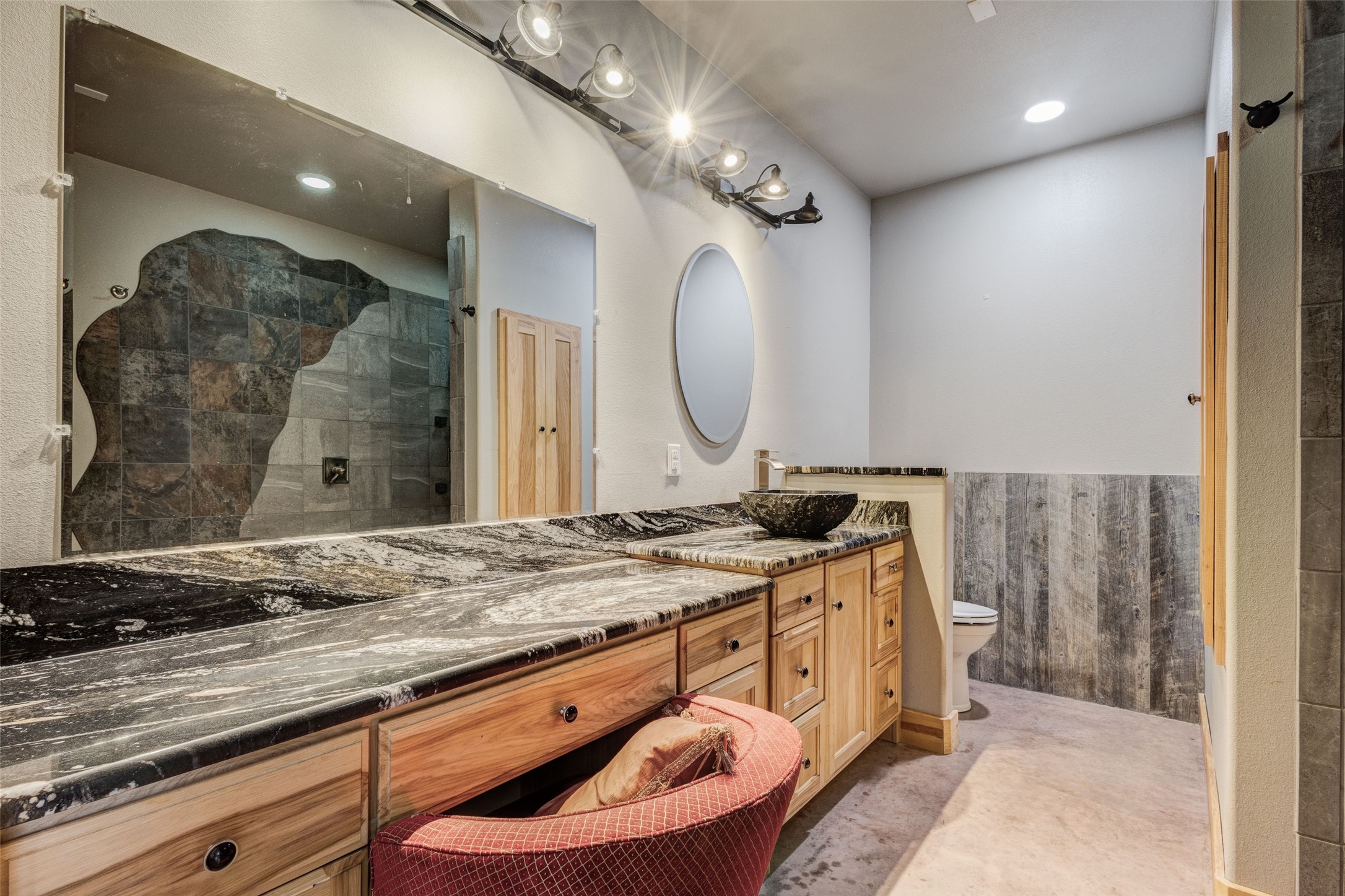 423 HCR 1439, Covington, TX, 76636