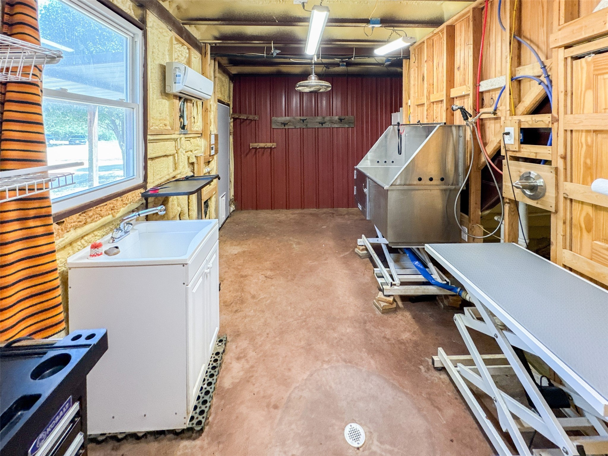 423 HCR 1439, Covington, TX, 76636