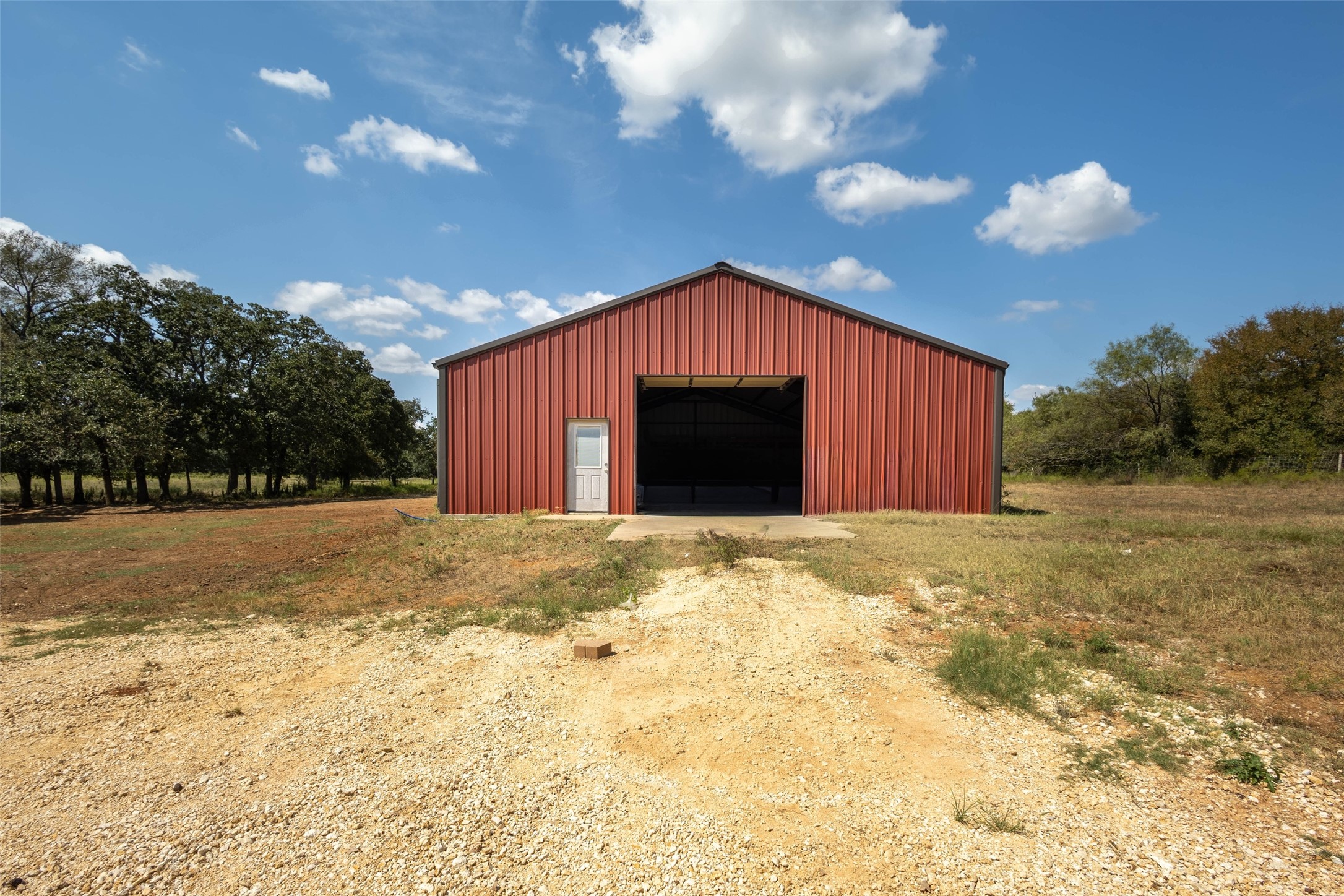 423 HCR 1439, Covington, TX, 76636