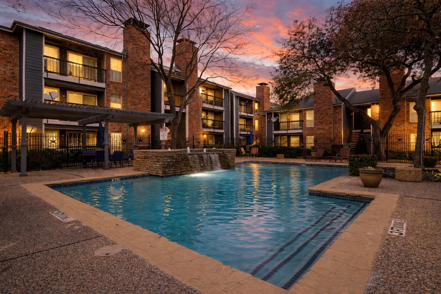 Property photo 03 of 18333 Roehampton Drive UNIT 224, Dallas, TX 75252 | MLS #21145316