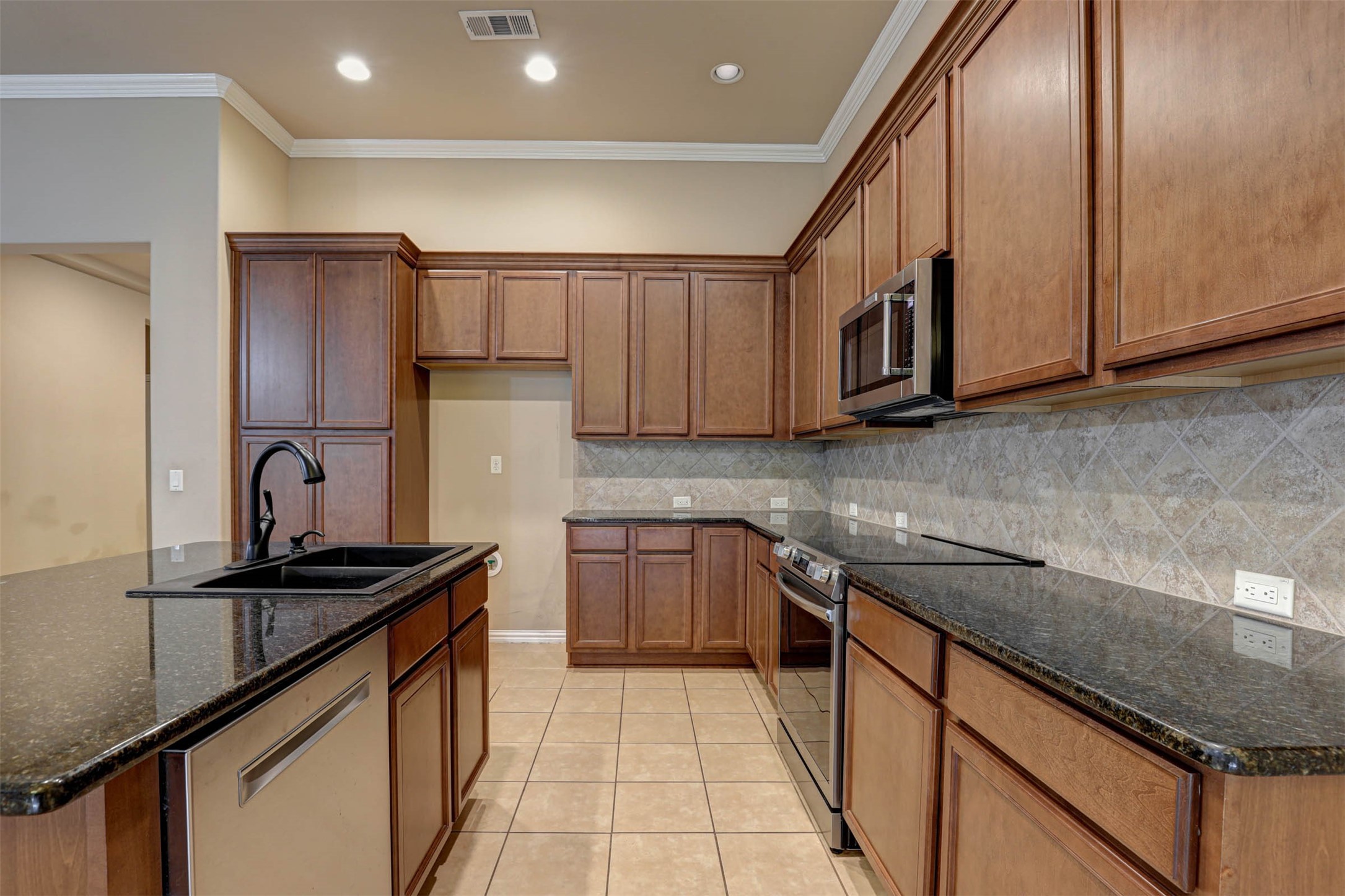 9601 Ravenwood Drive, Denton, TX, 76207