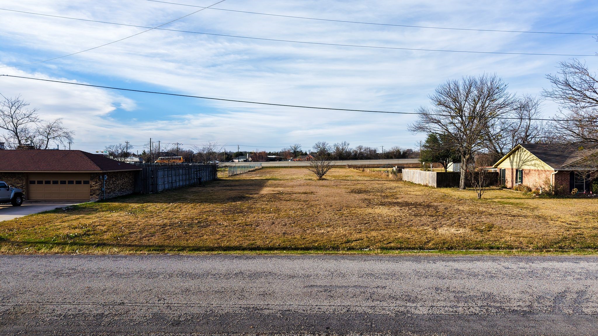 Property photo 01 of 439 Wolf Run Court, Lavon, TX 75166 | MLS #21145645