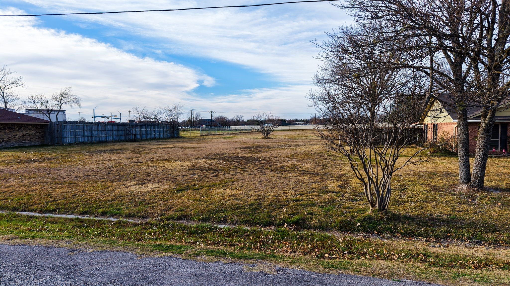 Property photo 03 of 439 Wolf Run Court, Lavon, TX 75166 | MLS #21145645