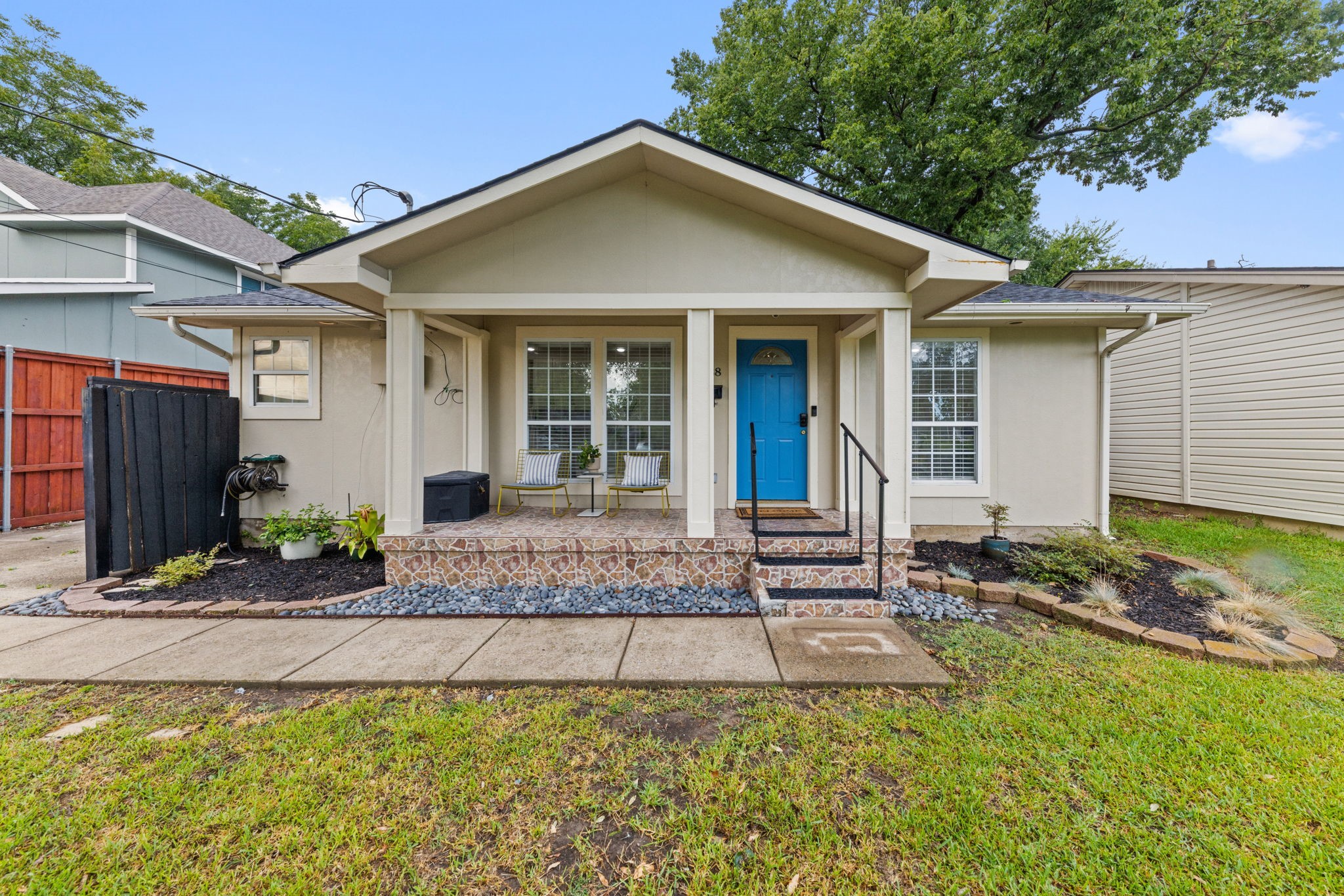 Property photo 01 of 10338 Country Club Drive, Dallas, TX 75218 | MLS #21145789