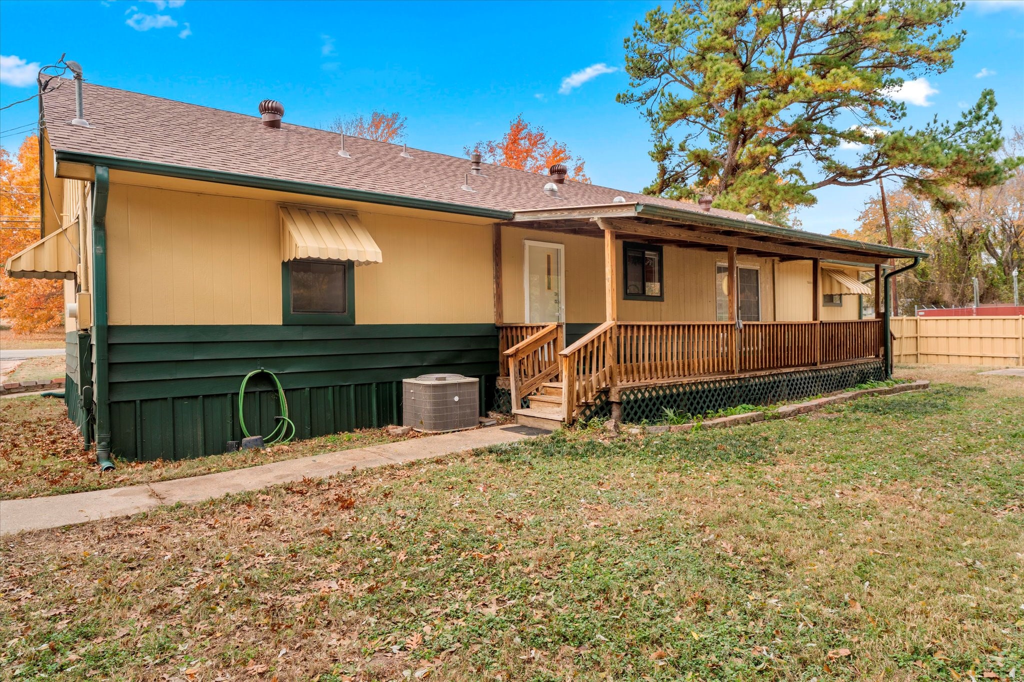 Property photo 02 of 602 Legendary Lane Gun Barrel, City, TX 75156 | MLS #21145940