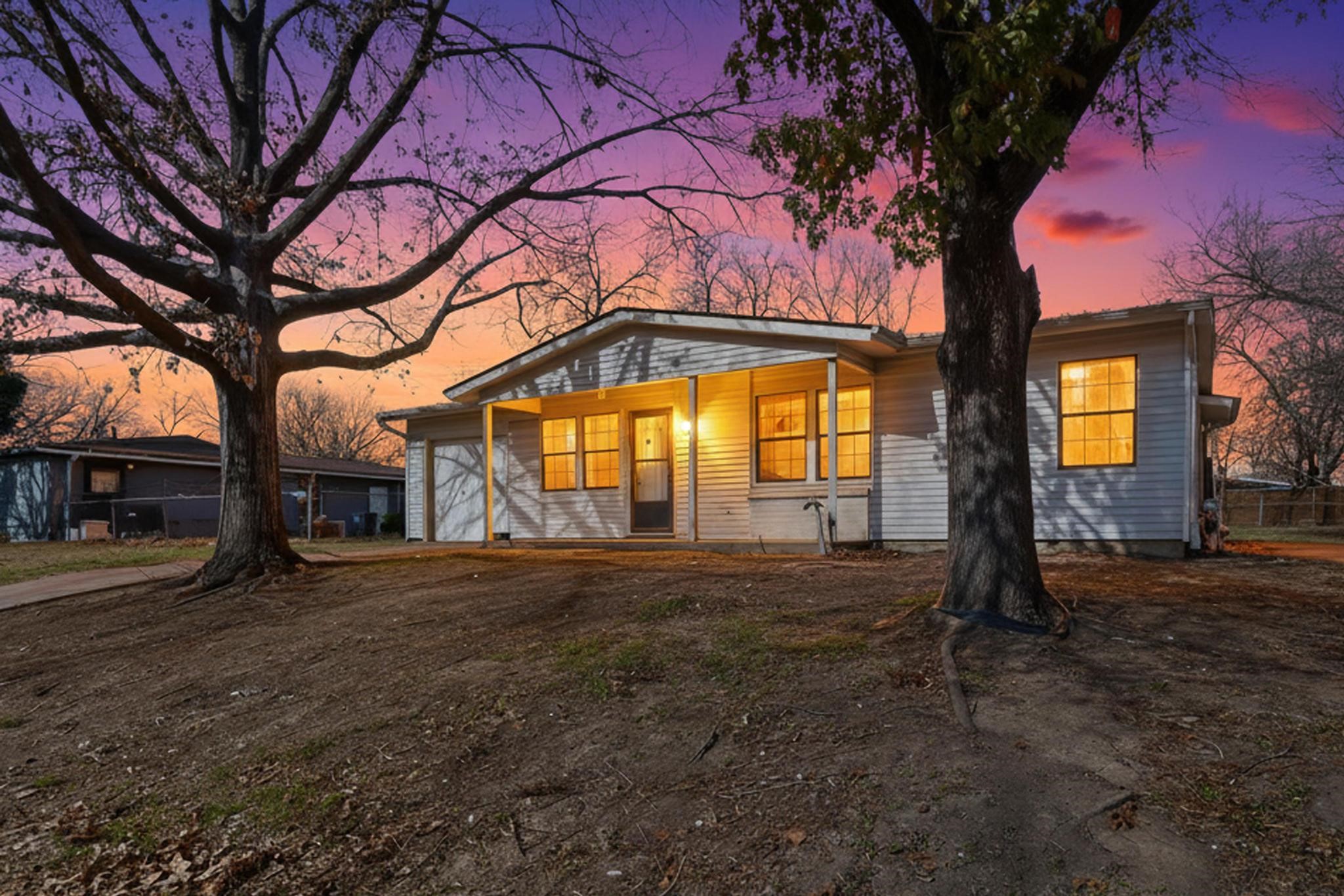 Property photo 02 of 1917 Ida Street, Arlington, TX 76010 | MLS #21146613