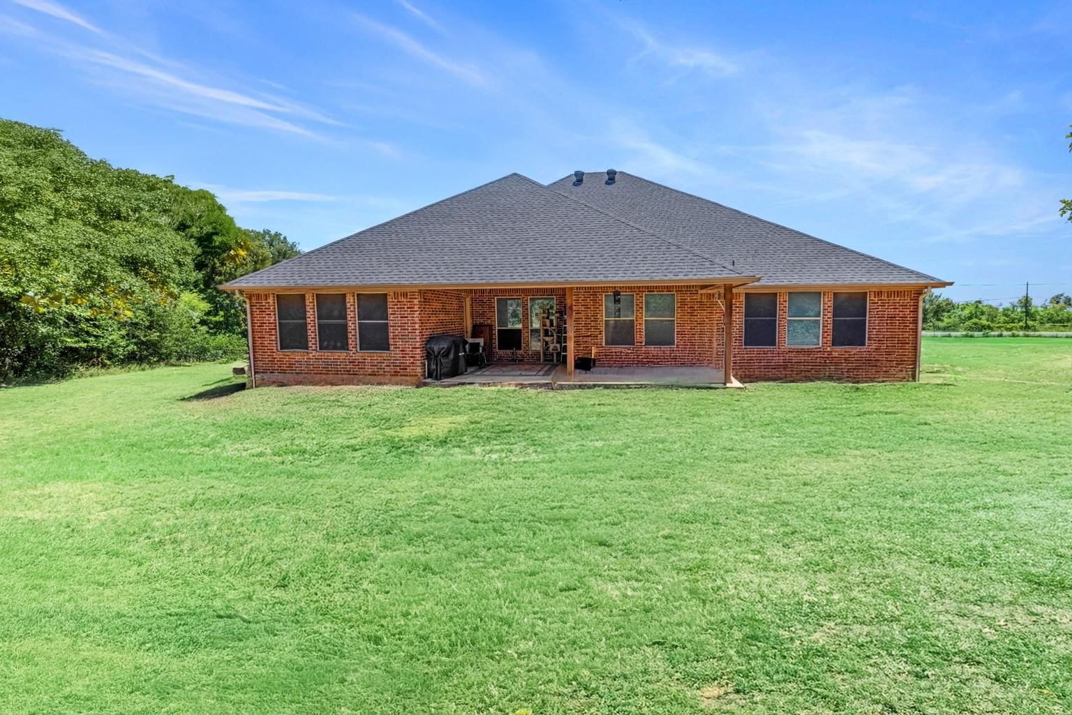 Property photo 02 of 9430 W Highway 199, Poolville, TX 76487 | MLS #21147332