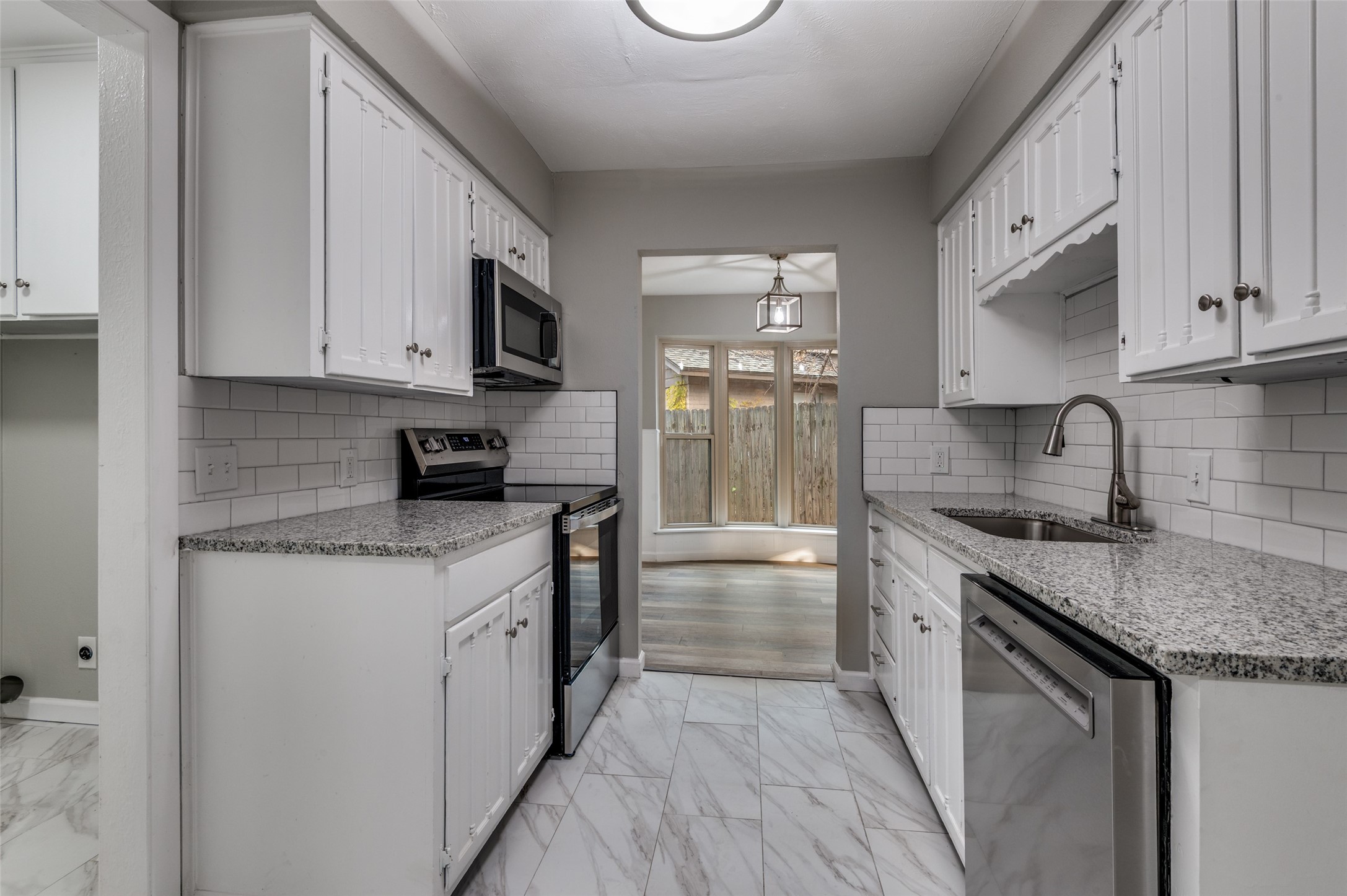 1409 Oxford Street, Arlington, TX, 76013