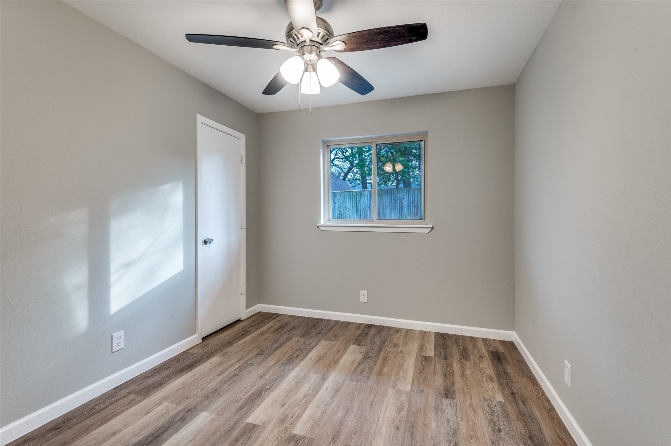 1409 Oxford Street, Arlington, TX, 76013