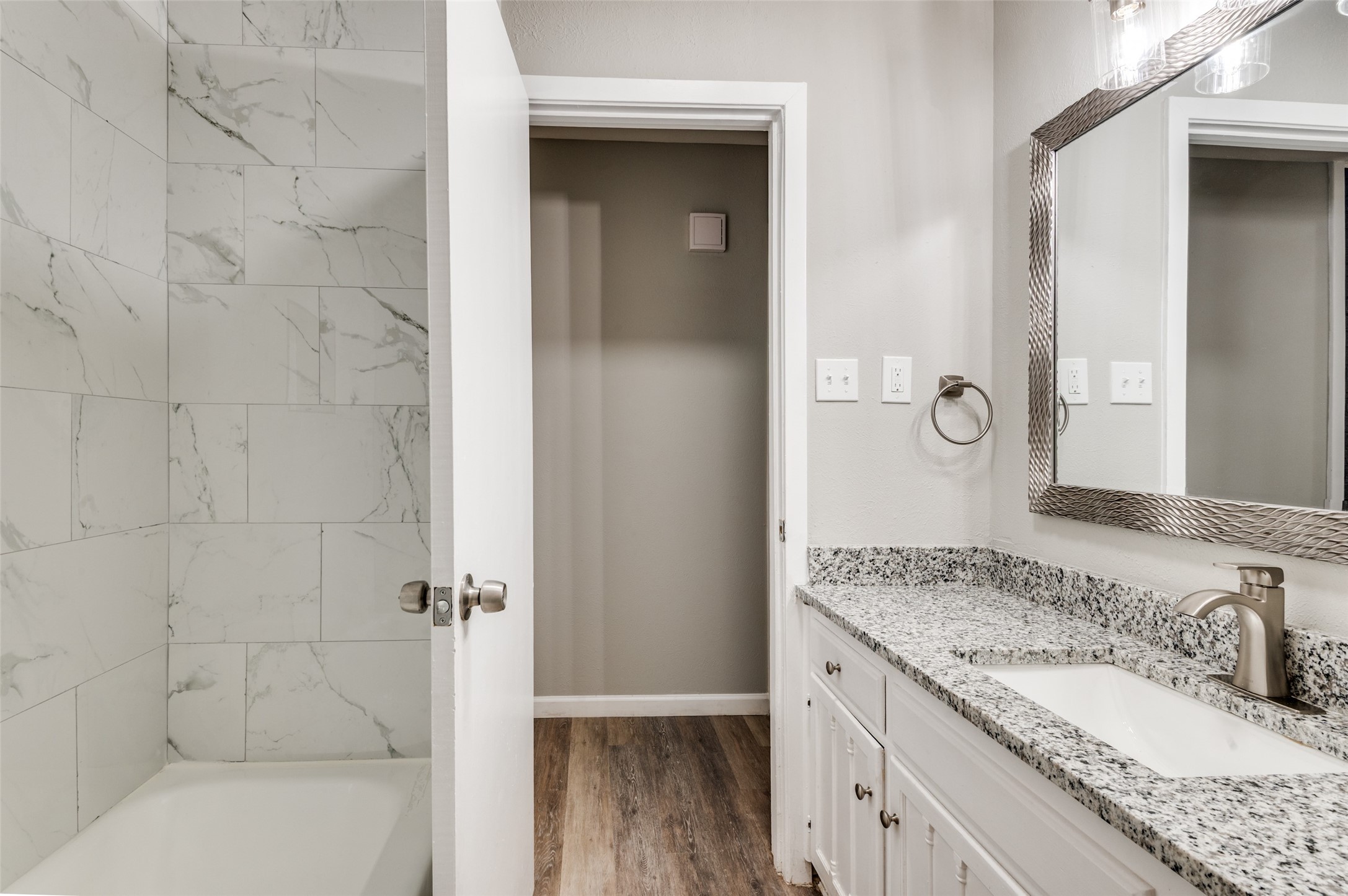 1409 Oxford Street, Arlington, TX, 76013