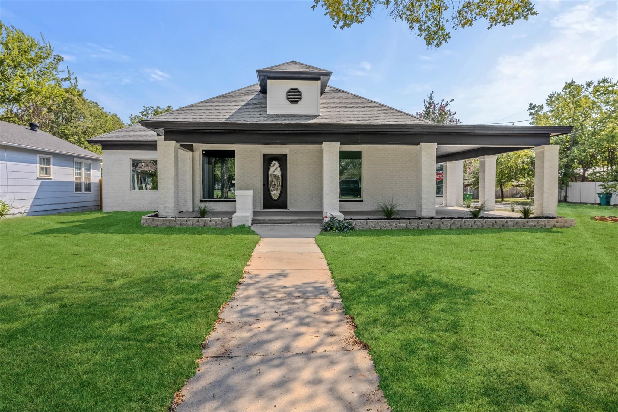 Property photo 02 of 700 N Church Street, Decatur, TX 76234 | MLS #21147604