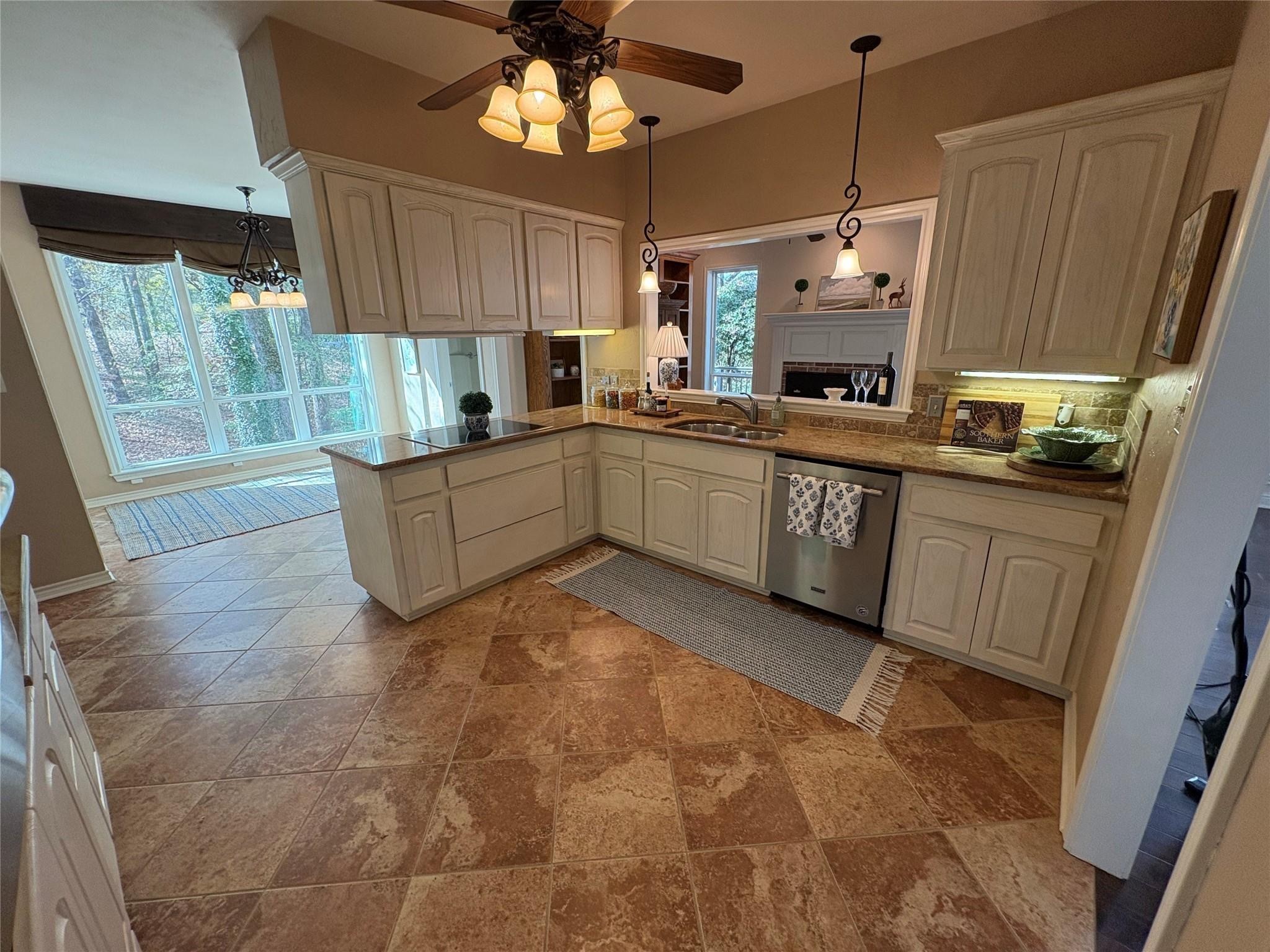 21 PR 52365, Pittsburg, TX, 75686