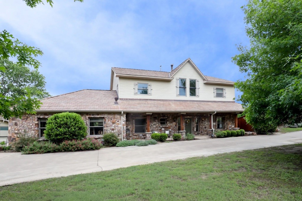 168 Mesa Grande Drive, Fort Worth, TX, 76108