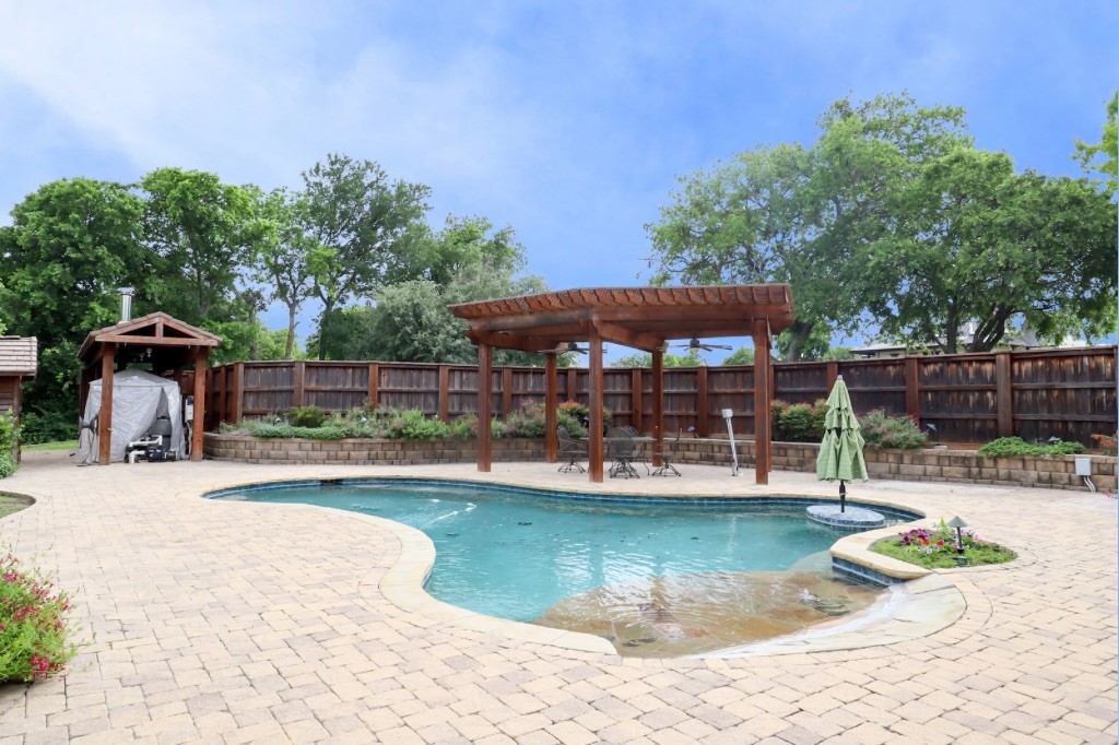 168 Mesa Grande Drive, Fort Worth, TX, 76108