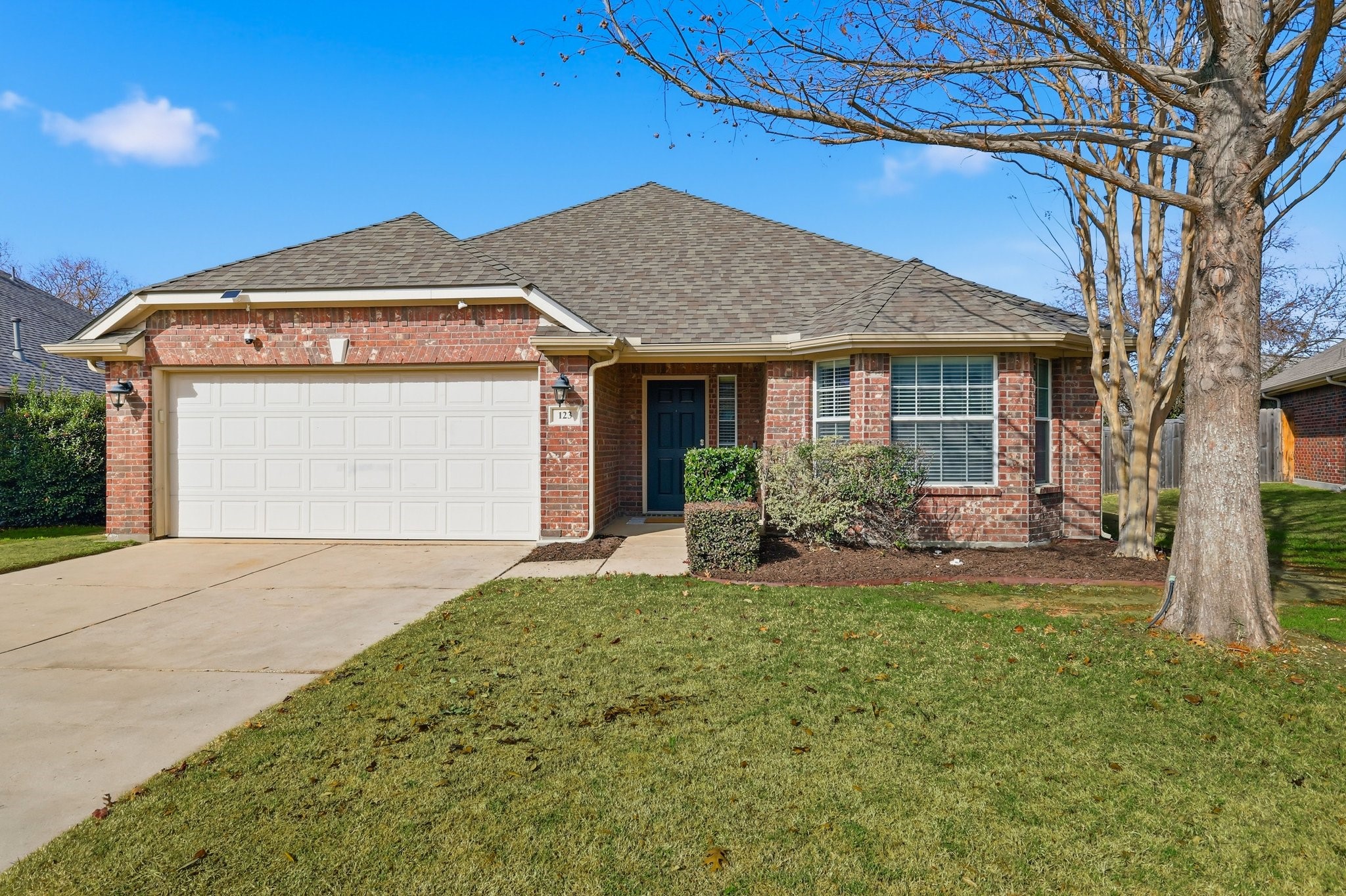 Property photo 02 of 123 Bird Creek Drive Little, Elm, TX 75068 | MLS #21148637