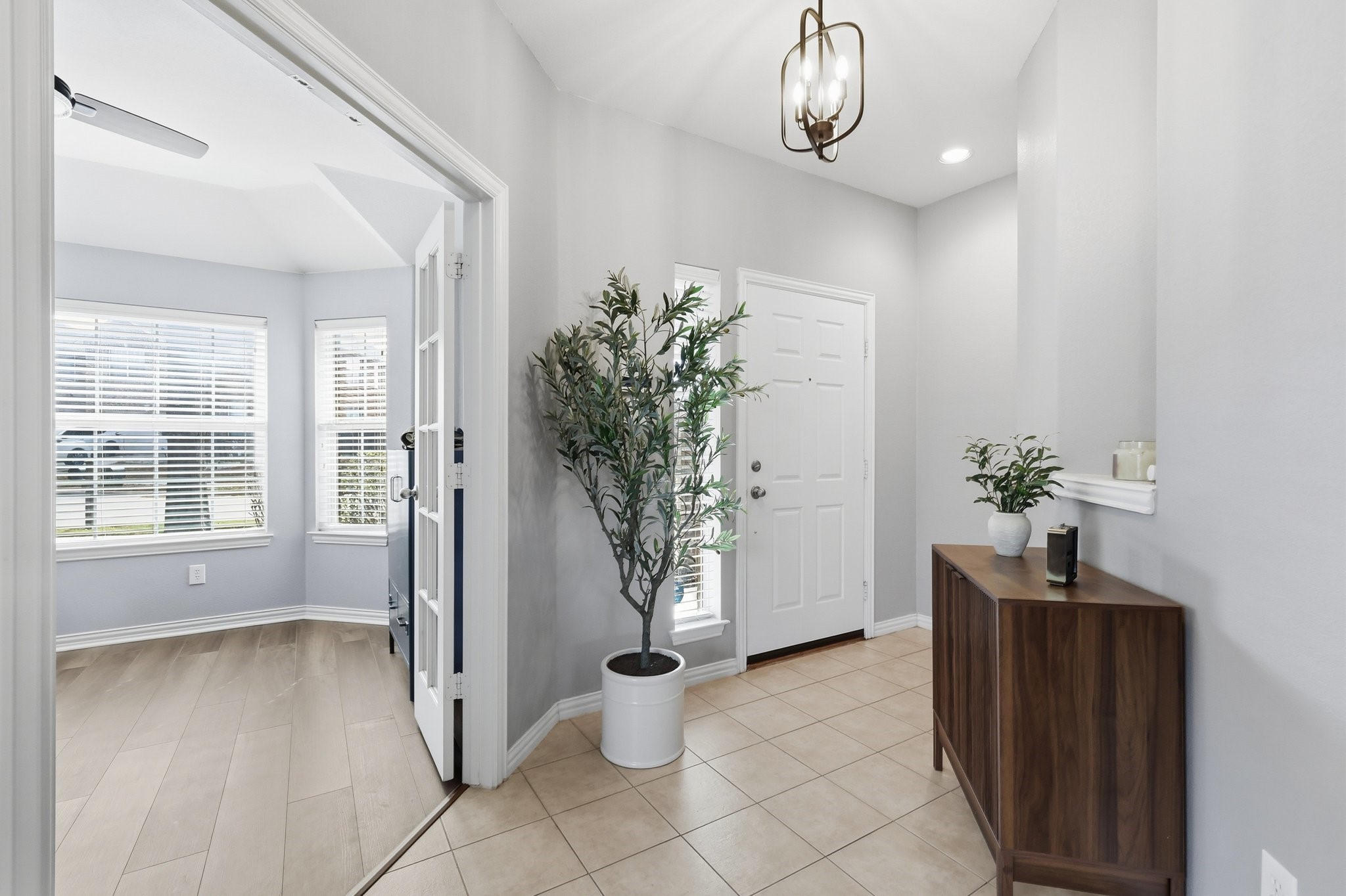 Property photo 04 of 123 Bird Creek Drive Little, Elm, TX 75068 | MLS #21148637