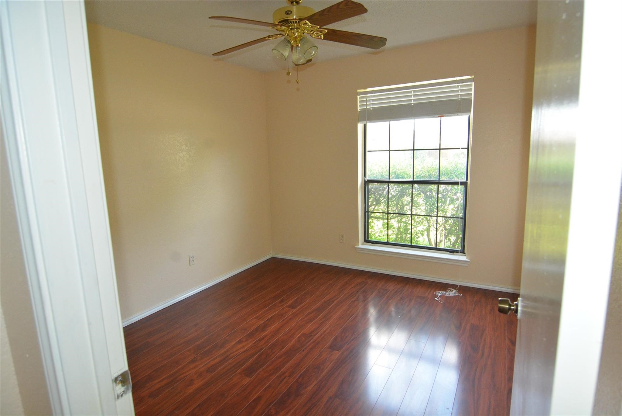 210 W Apollo Road, Garland, TX, 75040