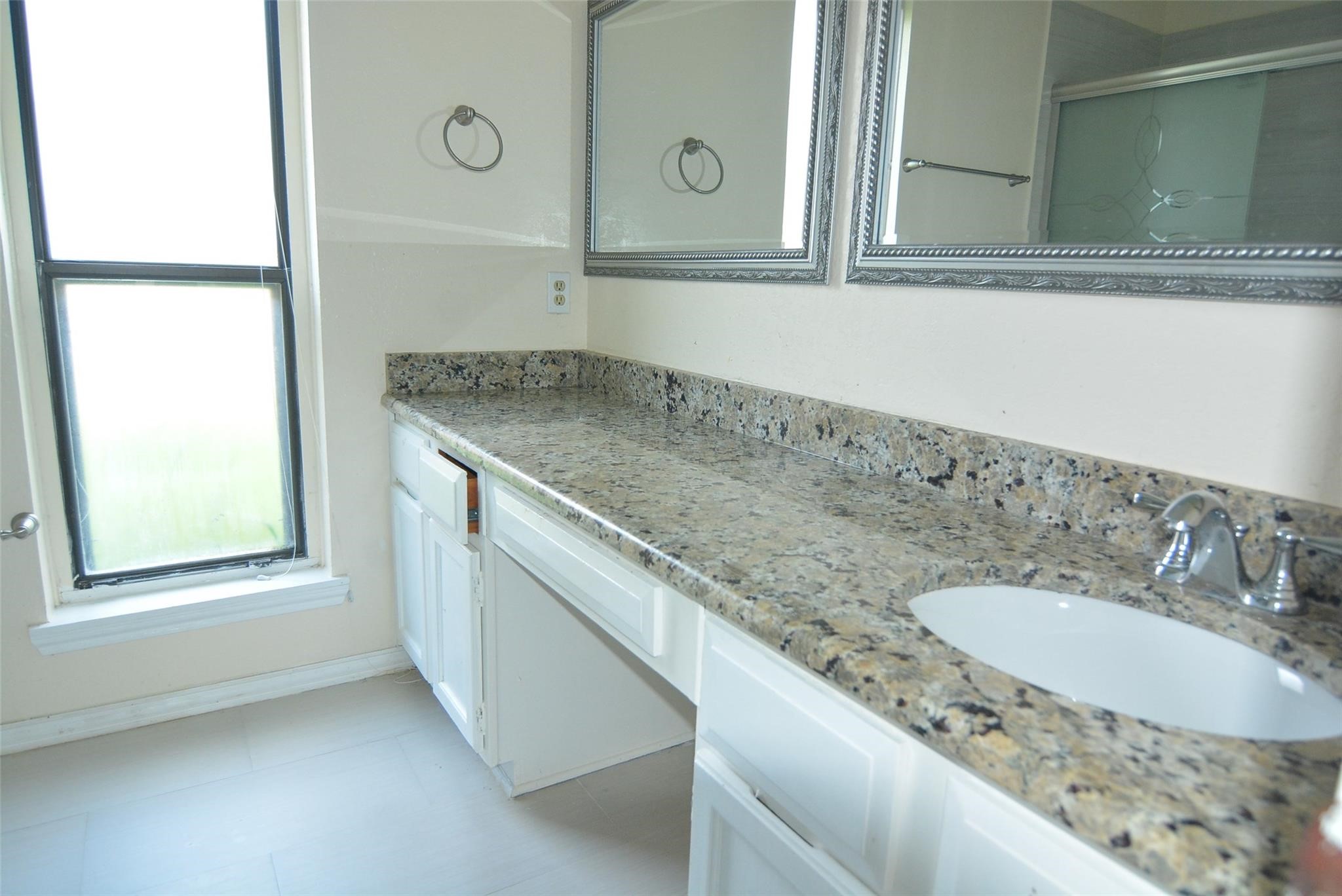 210 W Apollo Road, Garland, TX, 75040