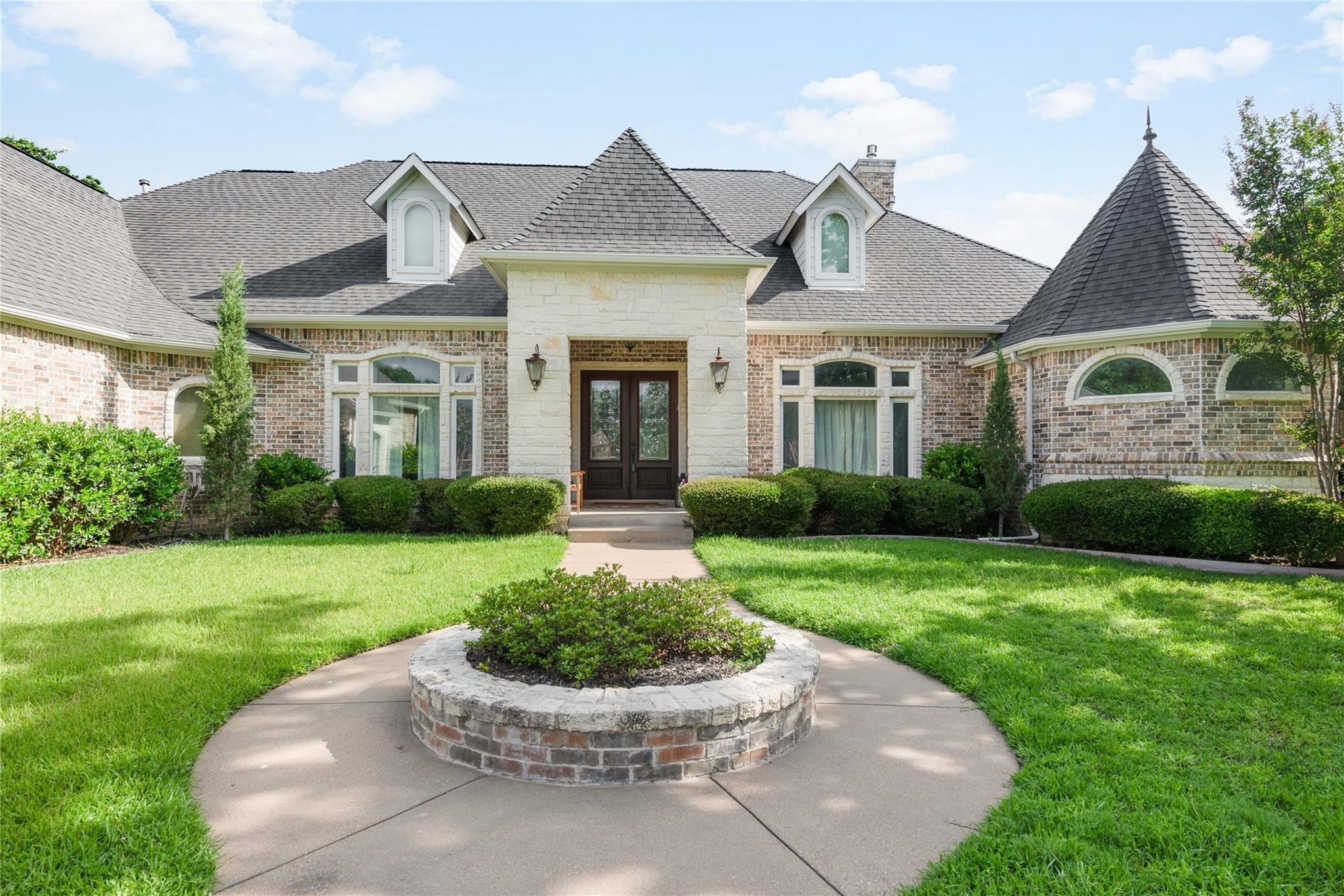 Property photo 01 of 6204 Toscana Circle Fort, Worth, TX 76140 | MLS #21148957
