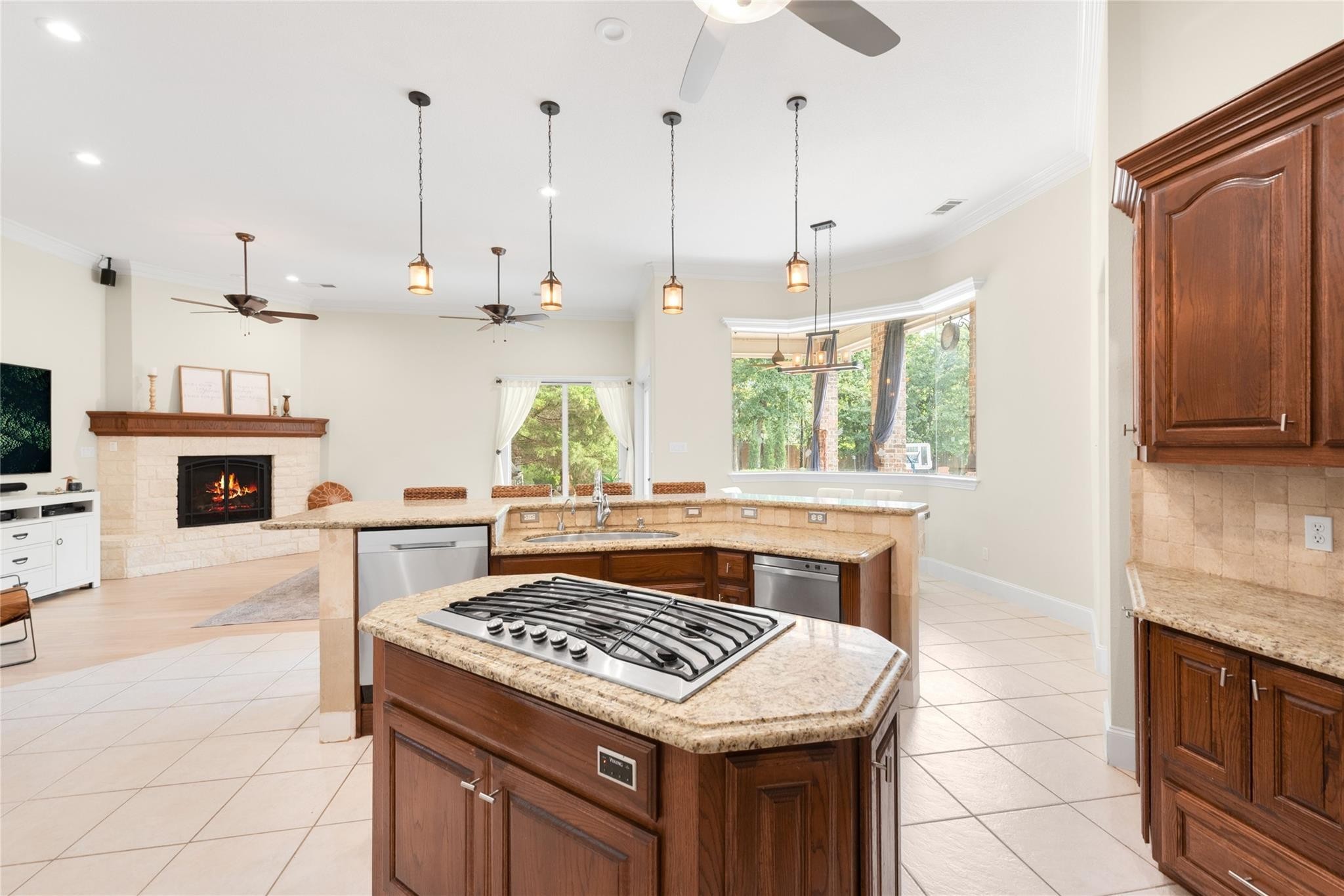 6204 Toscana Circle, Fort Worth, TX, 76140