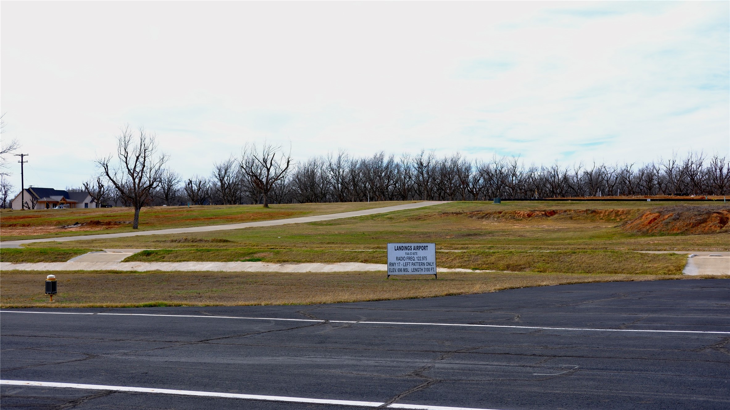 Property photo 02 of 1700 Cirrus Loop, Granbury, TX 76049 | MLS #21149723