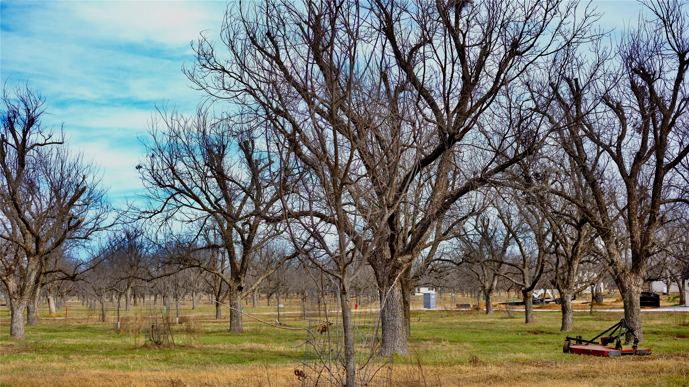 Property photo 02 of 1631 Earhart Drive, Granbury, TX 76049 | MLS #21149728