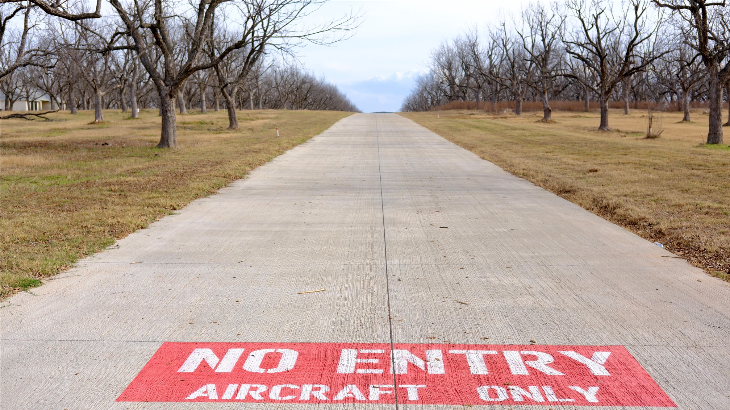 Property photo 04 of 1631 Earhart Drive, Granbury, TX 76049 | MLS #21149728