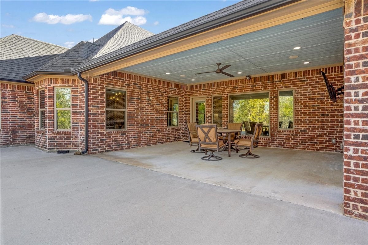 3909 Saddle Creek, Denison, TX, 75020