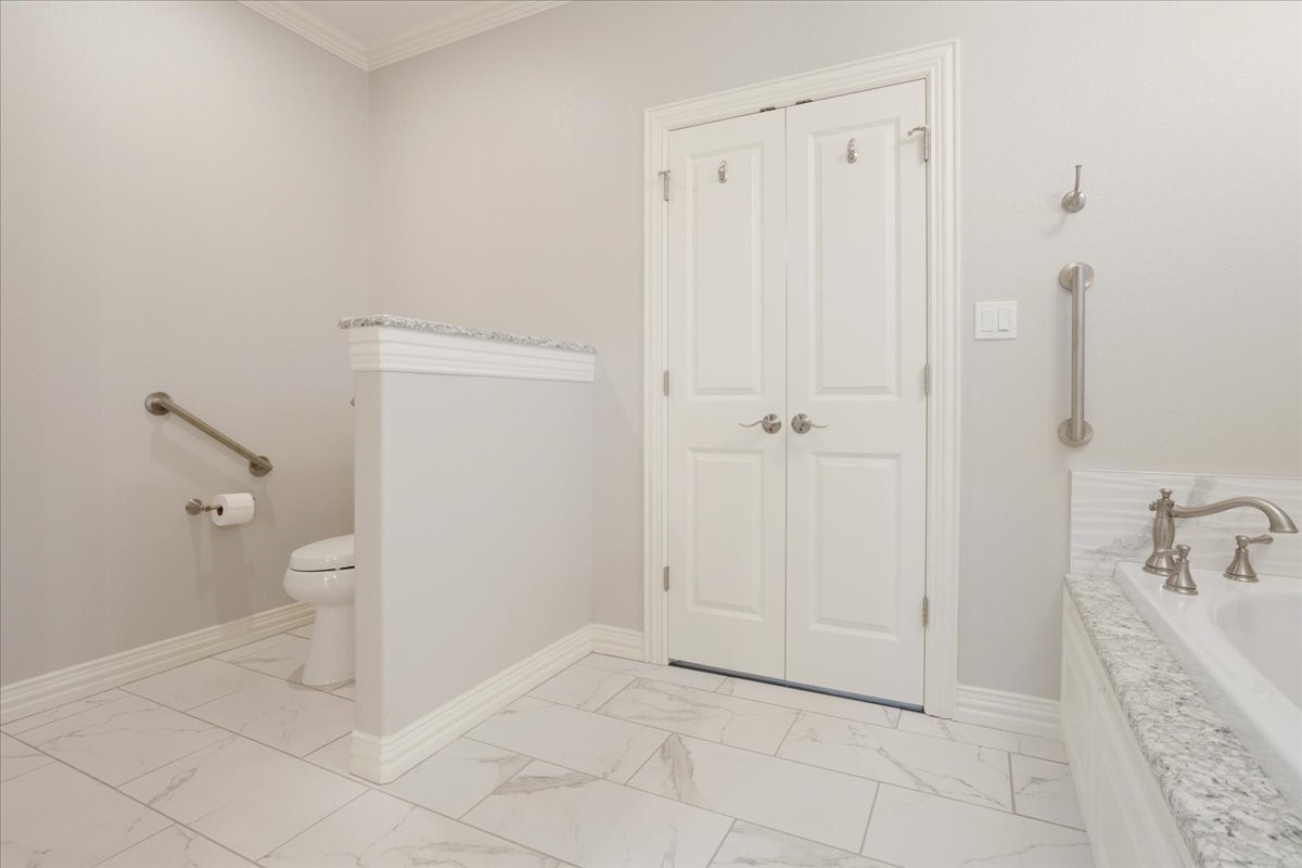 3909 Saddle Creek, Denison, TX, 75020