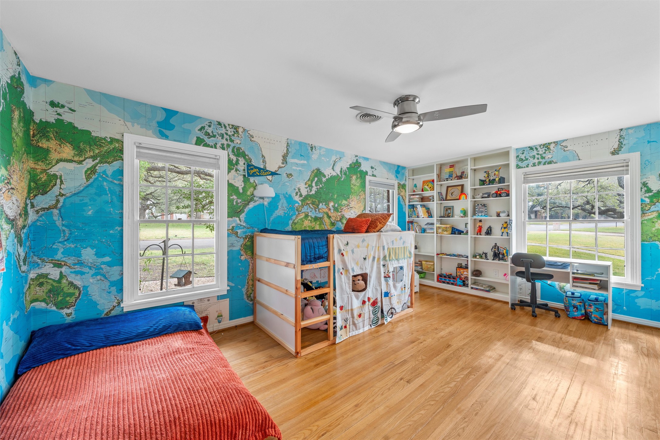 2516 Old Oaks Drive, Waco, TX, 76710