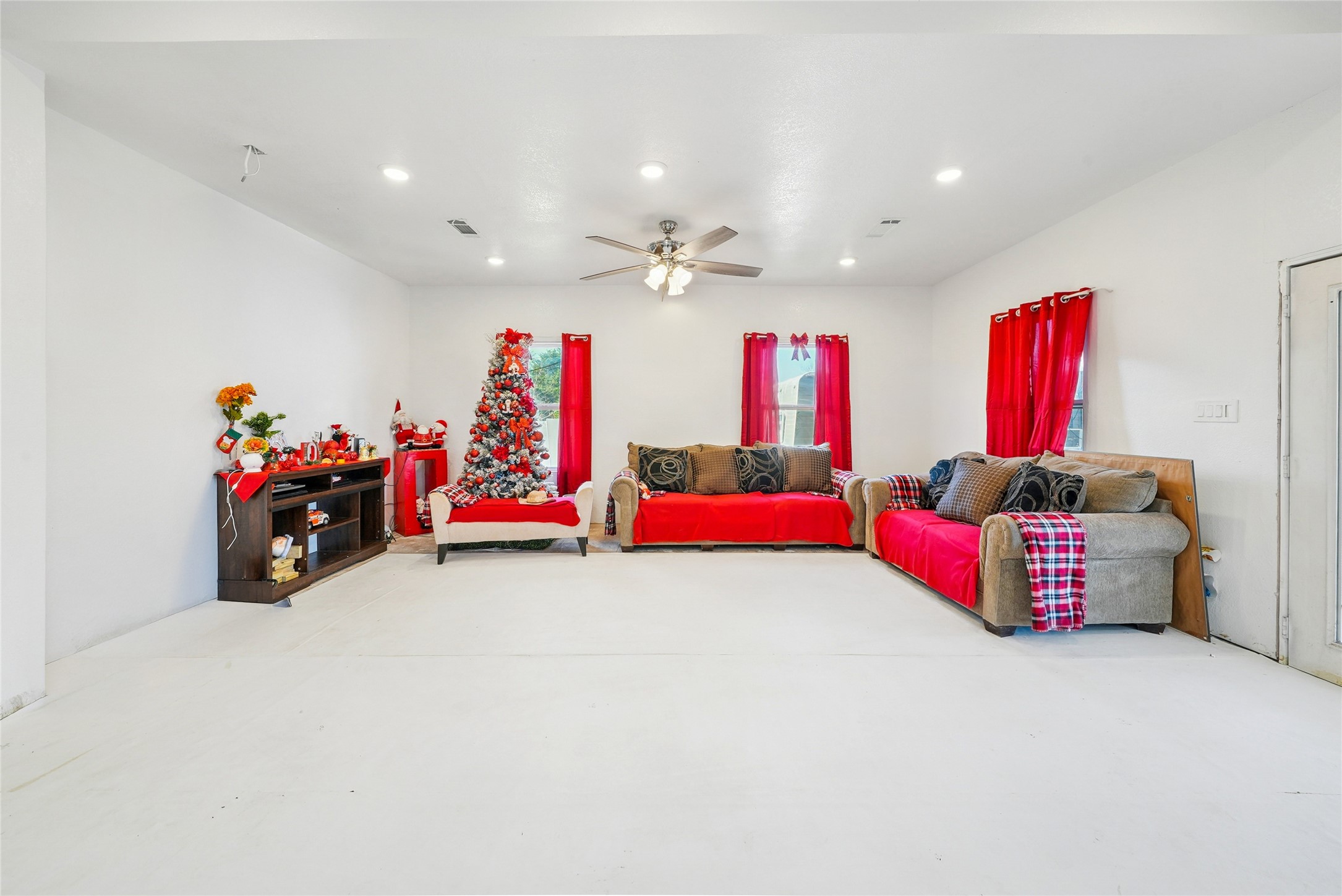 21896 County Road 4072, Kemp, TX, 75143